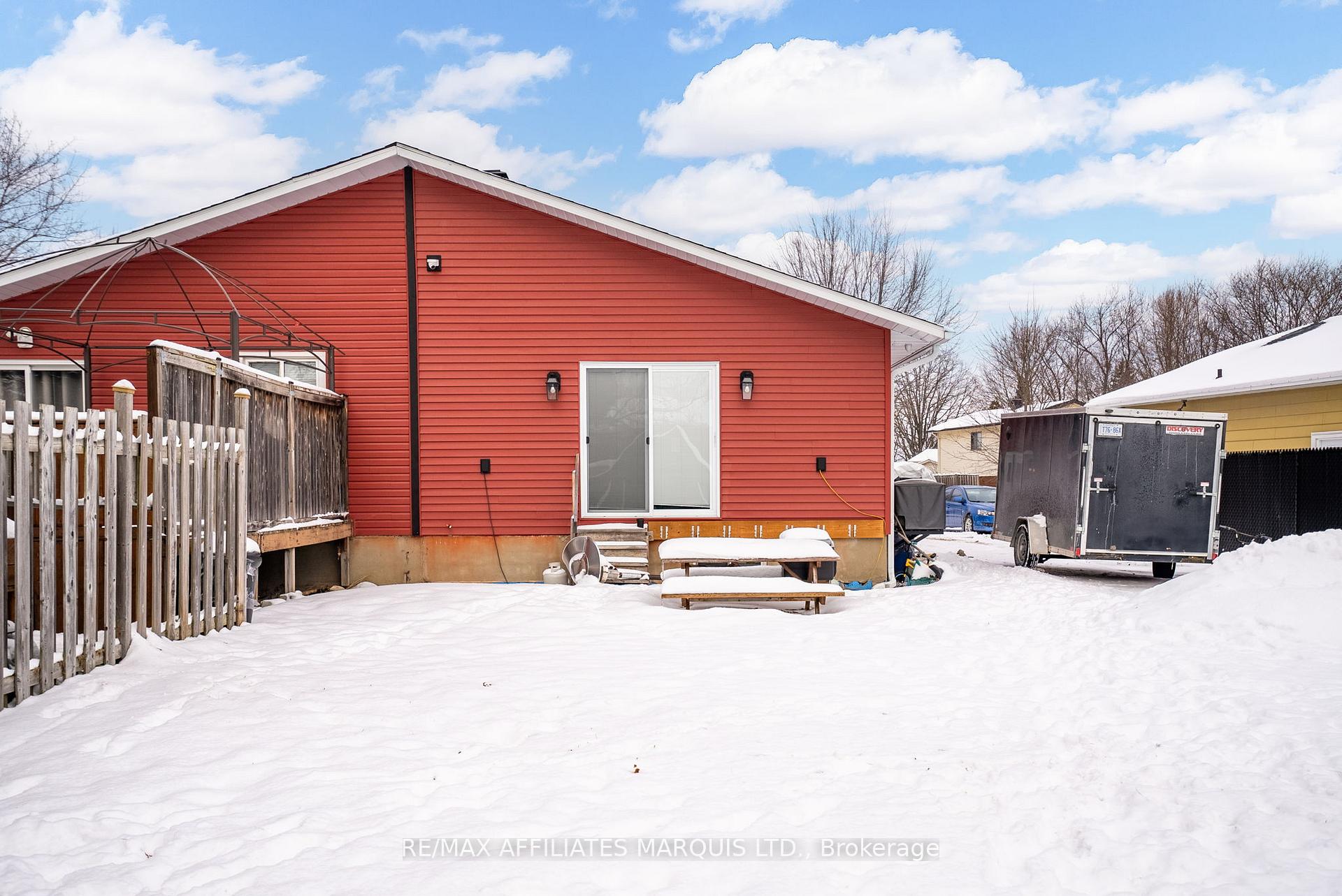 Photo 34 of 296 Meadowvale Crescent, Cornwall — HOMEH
