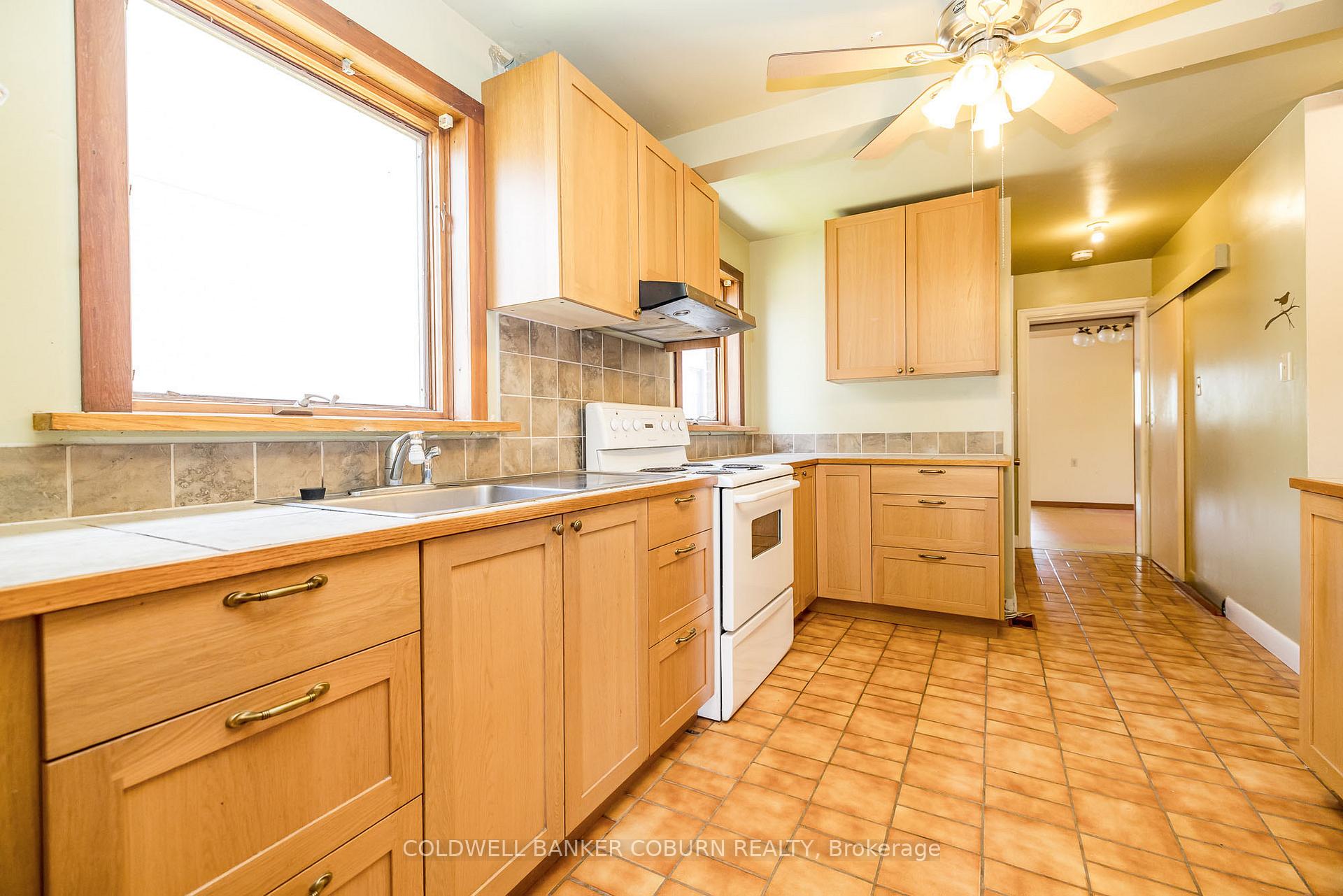 Photo 19 of 415 Lochaber Avenue, Ottawa, Westboro West — HOMEH