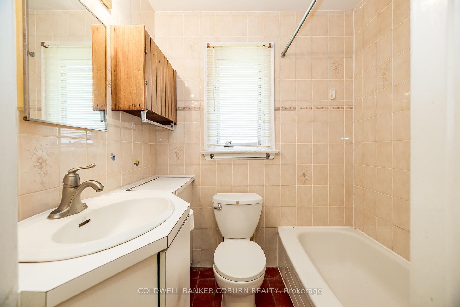 Photo 34 of 415 Lochaber Avenue, Ottawa, Westboro West — HOMEH