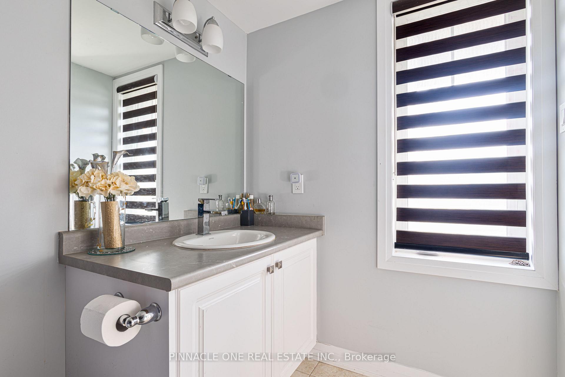 Photo 12 of 30 Ambereen Place, Clarington, Bowmanville — HOMEH