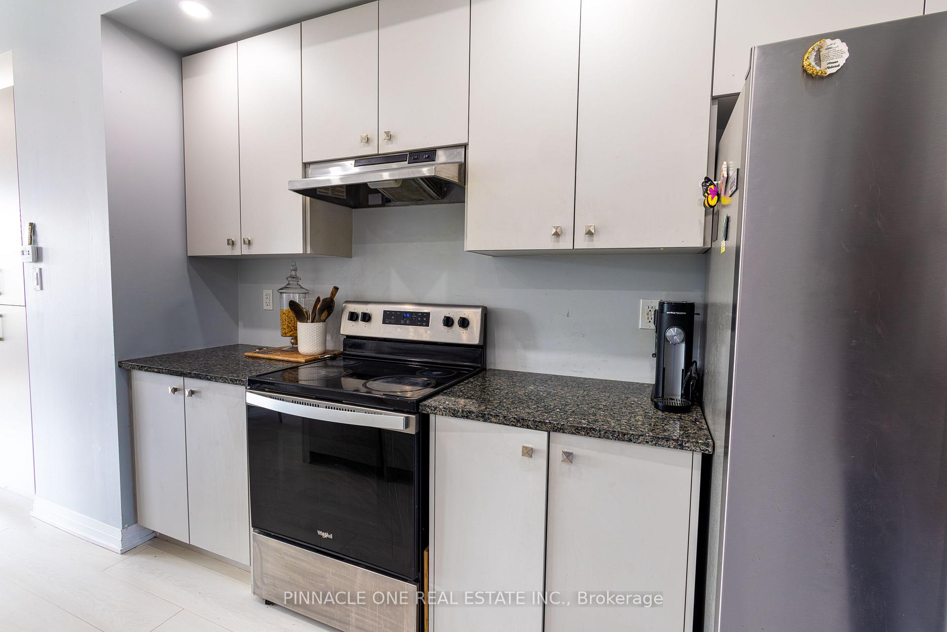 Photo 20 of 30 Ambereen Place, Clarington, Bowmanville — HOMEH