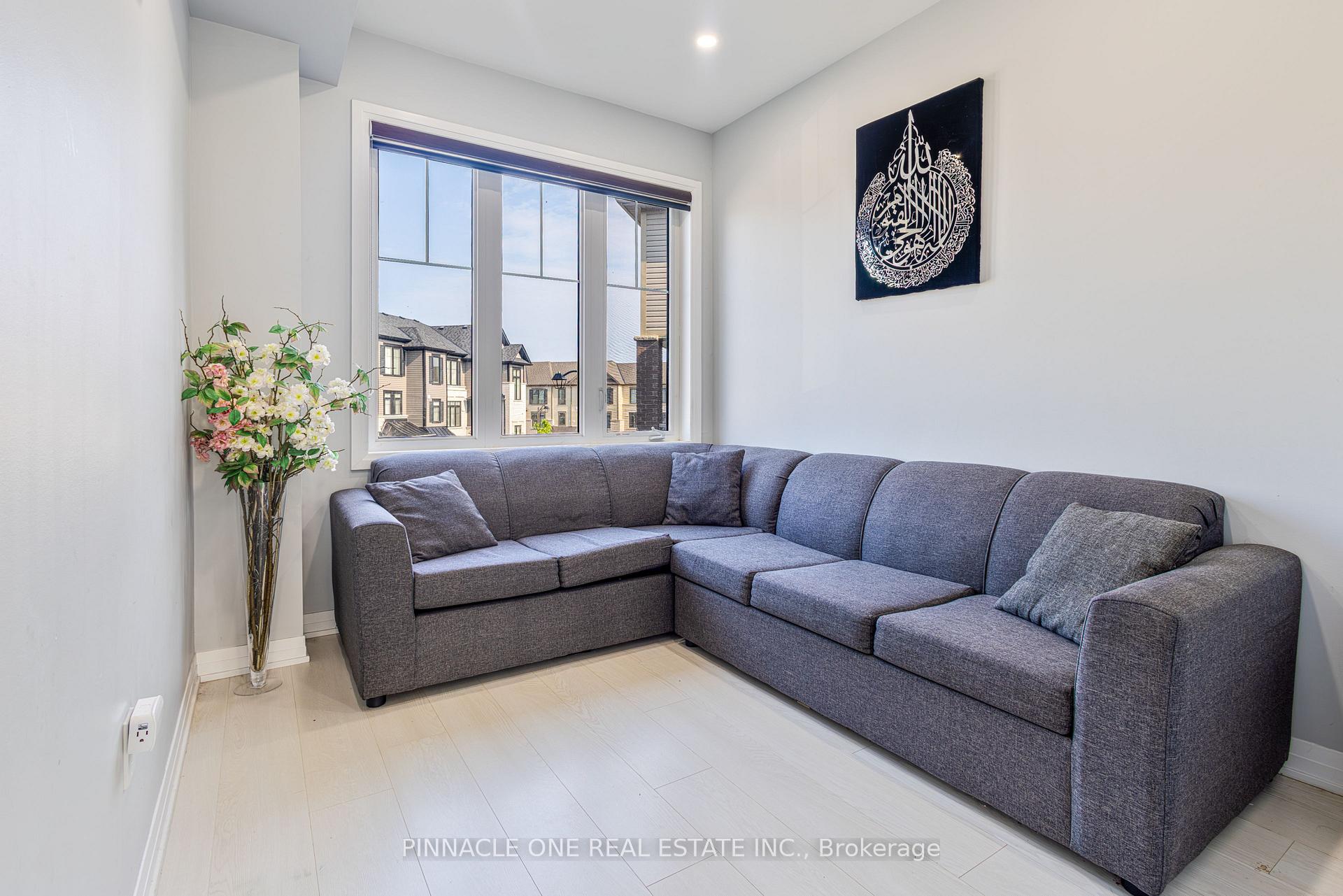 Photo 21 of 30 Ambereen Place, Clarington, Bowmanville — HOMEH