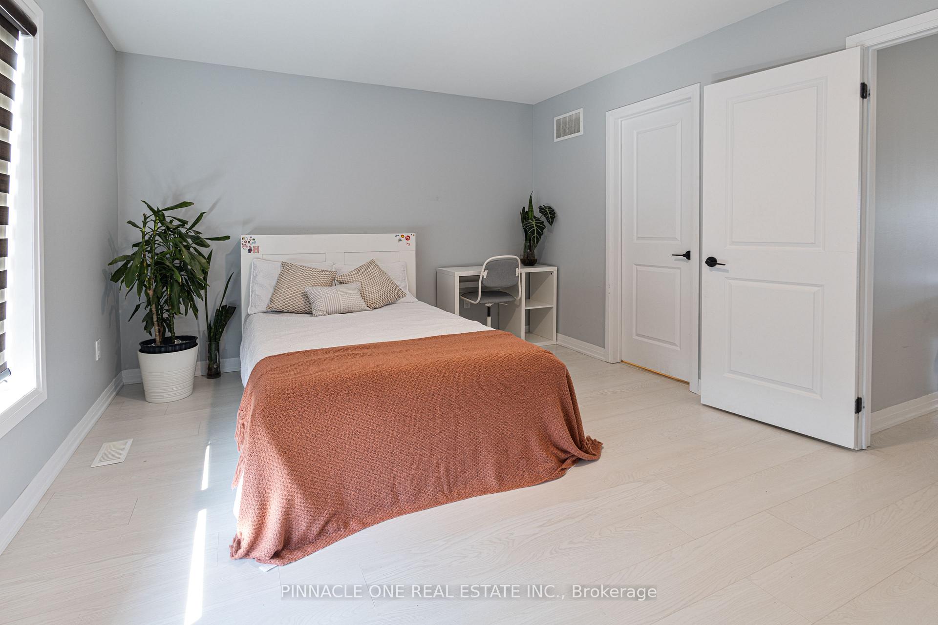 Photo 28 of 30 Ambereen Place, Clarington, Bowmanville — HOMEH