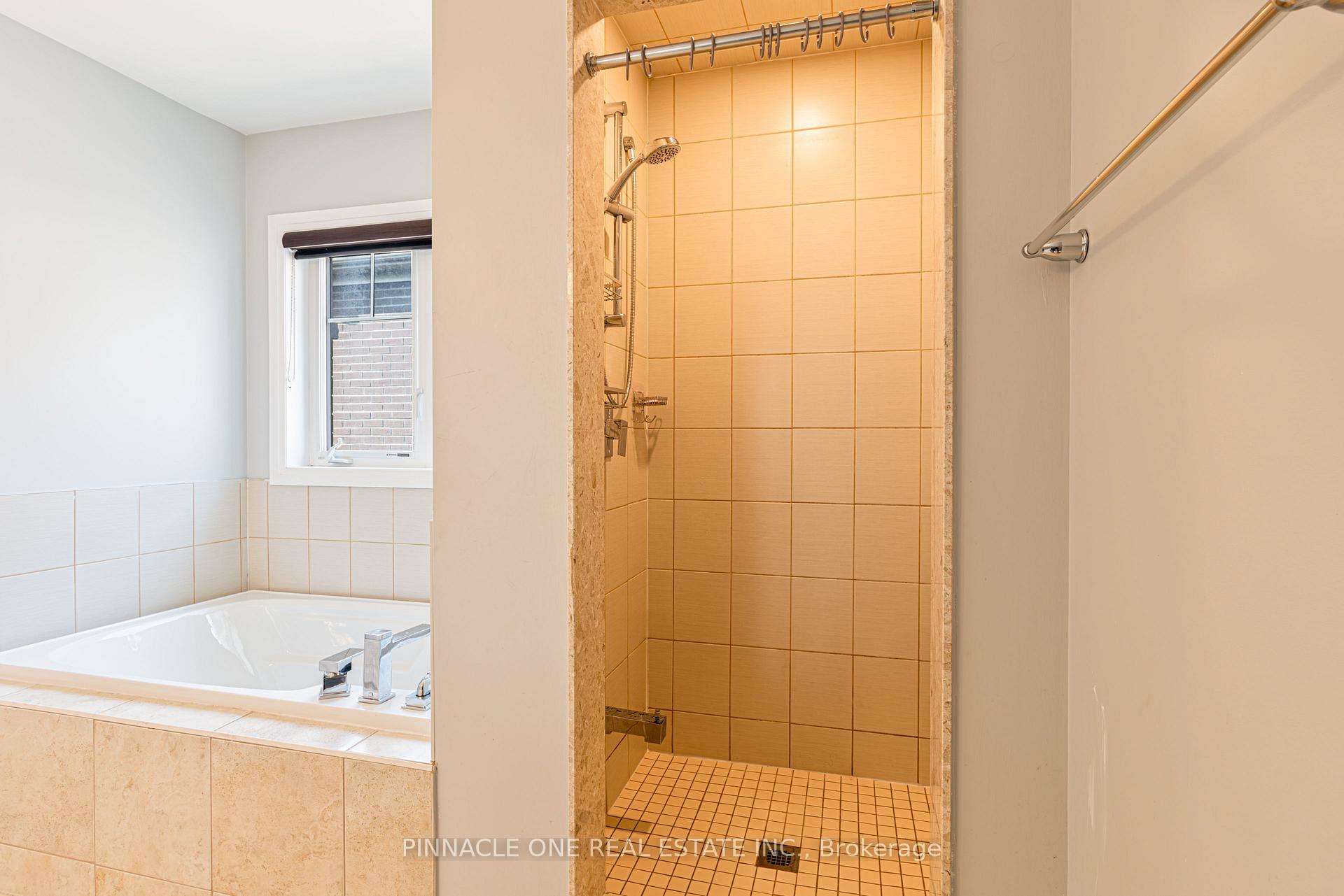 Photo 34 of 30 Ambereen Place, Clarington, Bowmanville — HOMEH