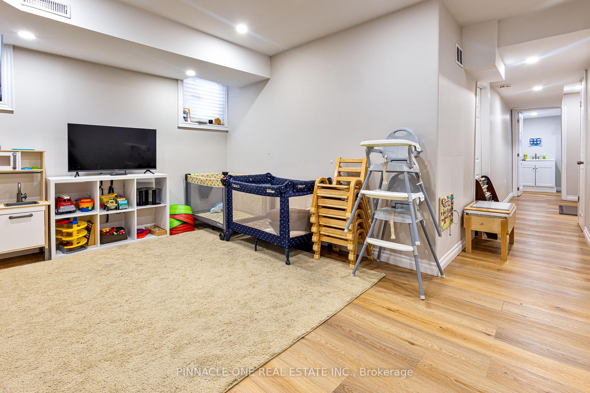 Photo 45 of 30 Ambereen Place, Clarington, Bowmanville — HOMEH