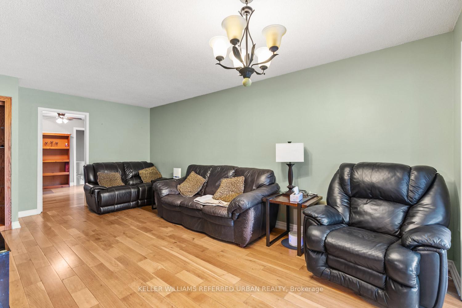 Photo 12 of 20 Biscayne Boulevard, Georgina, Keswick South — HOMEH