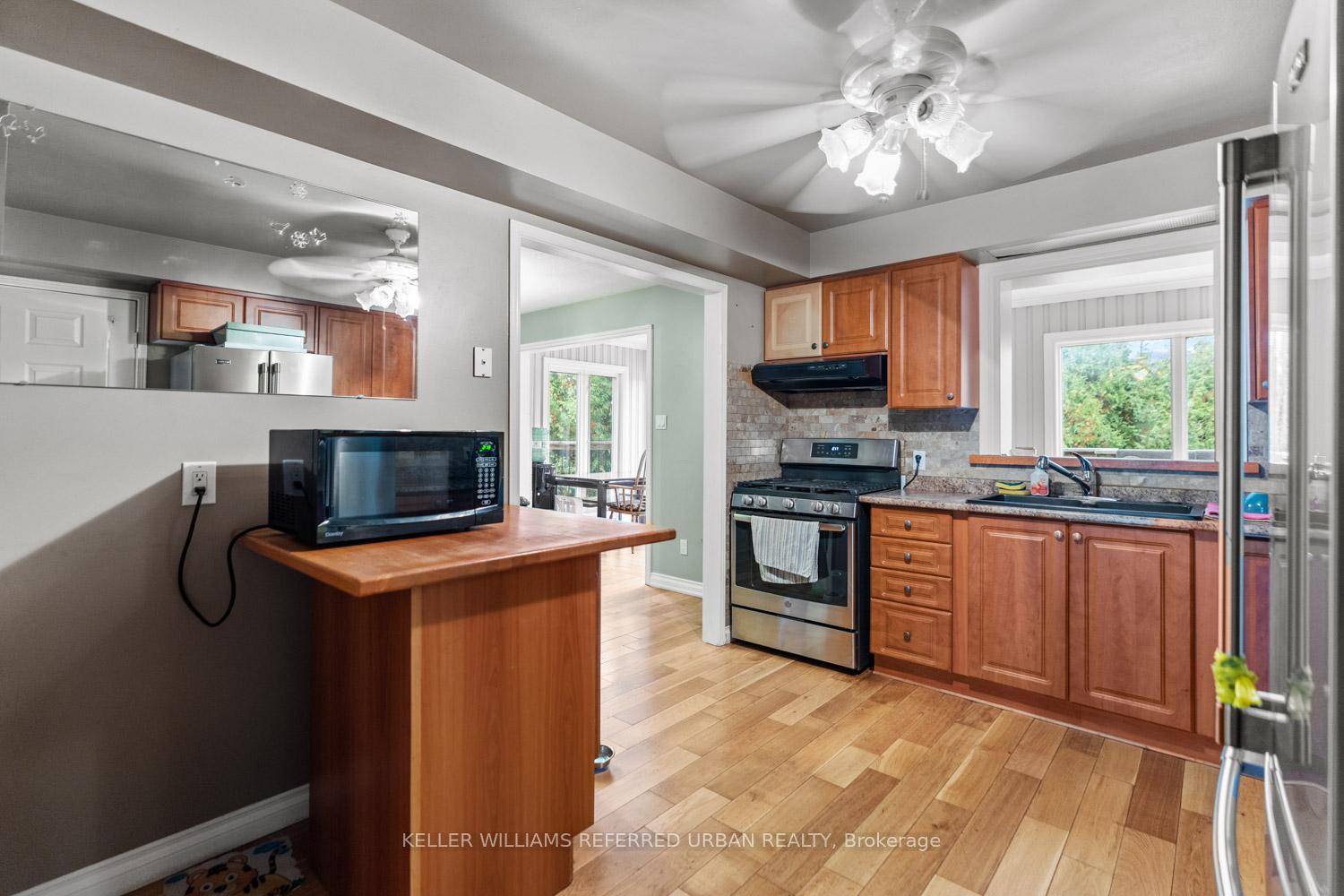 Photo 14 of 20 Biscayne Boulevard, Georgina, Keswick South — HOMEH
