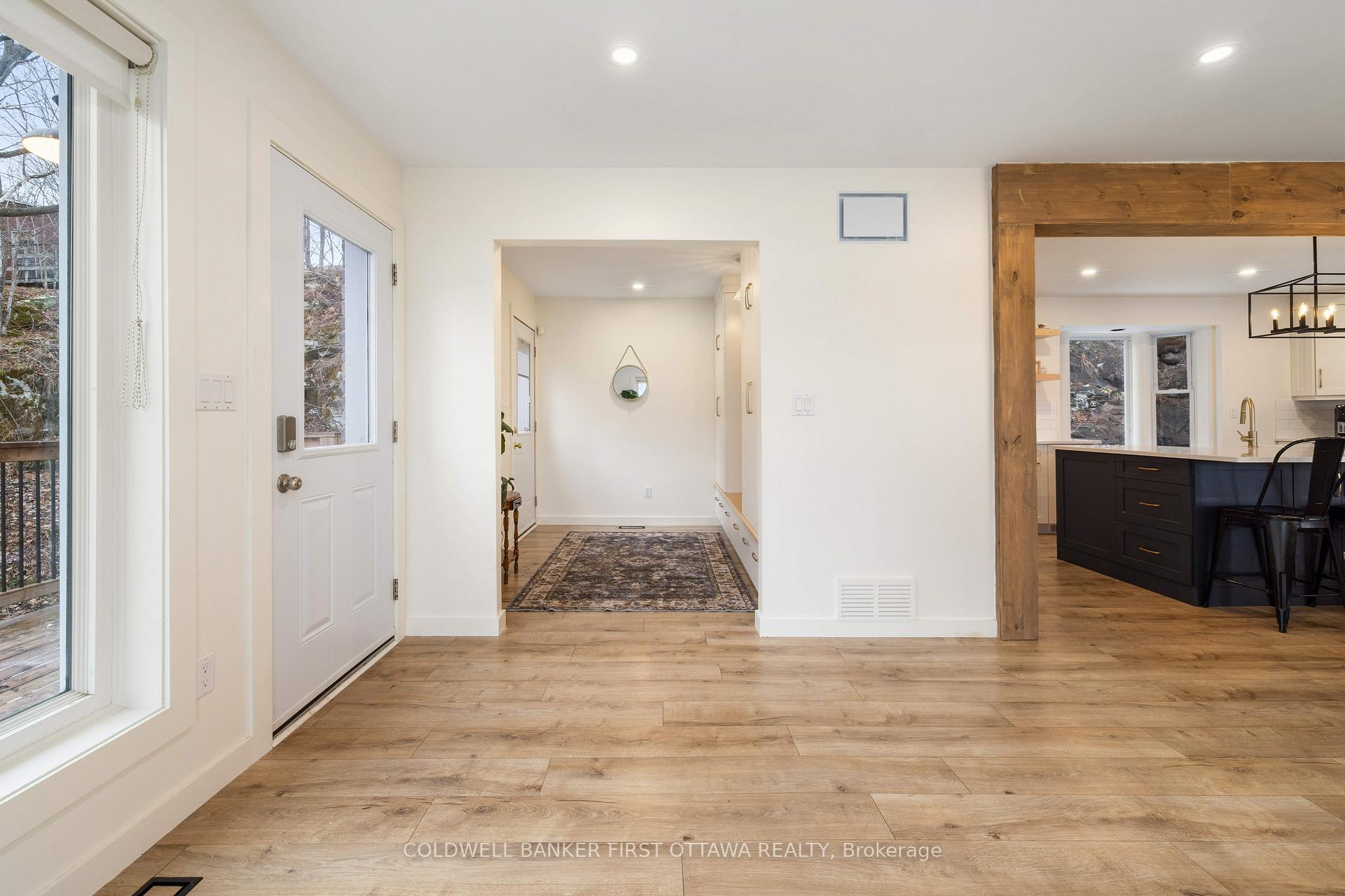 Photo 4 of 4004 Hiawatha Lane, Frontenac, Frontenac South — HOMEH