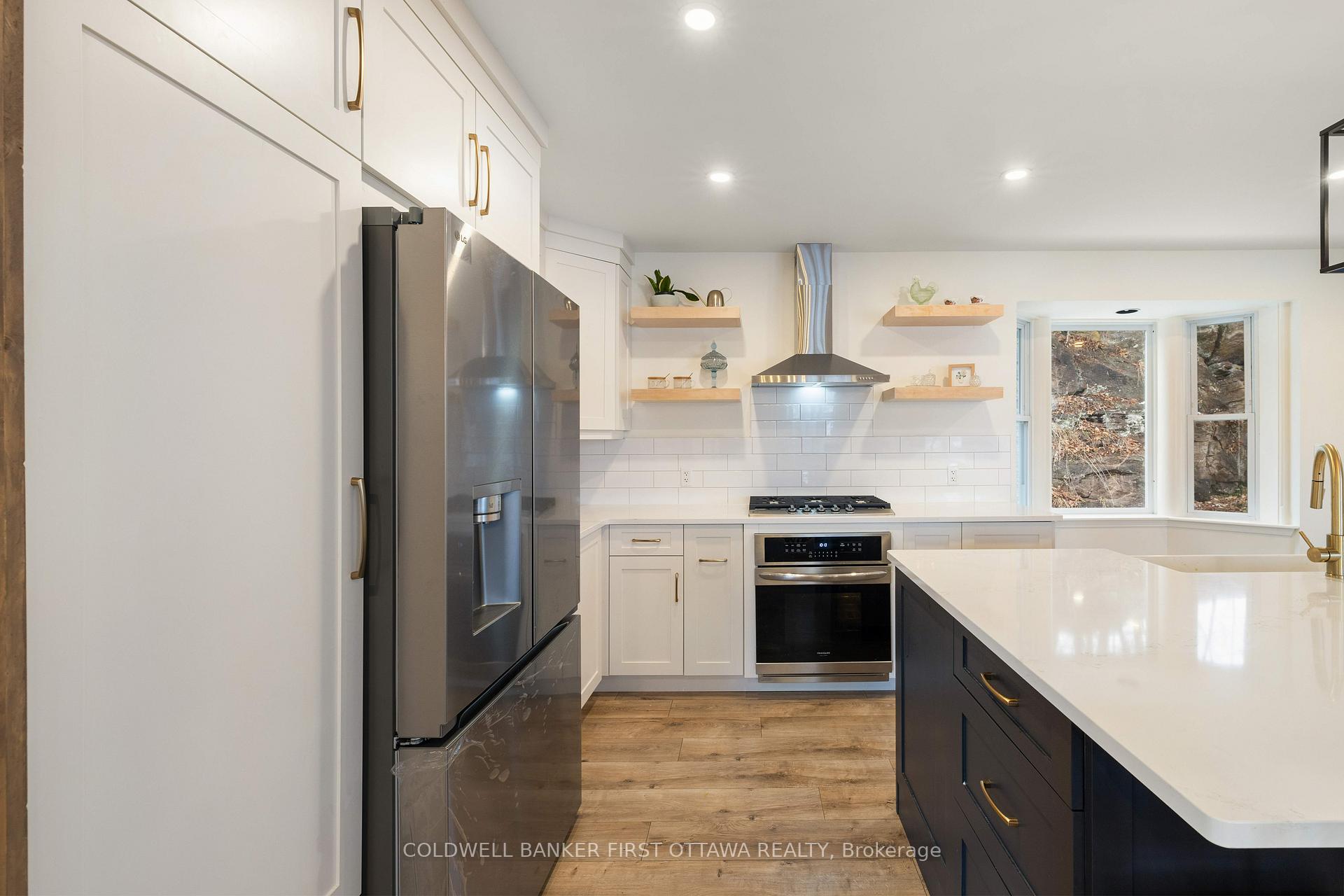 Photo 10 of 4004 Hiawatha Lane, Frontenac, Frontenac South — HOMEH