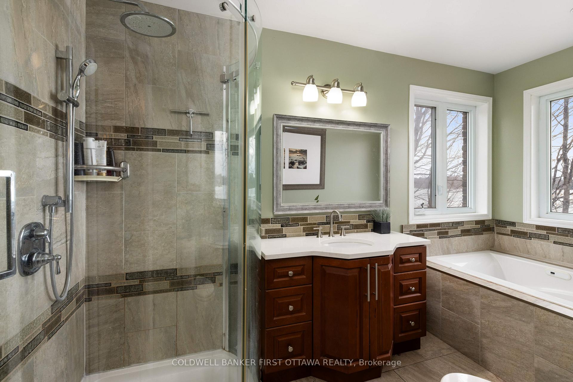Photo 25 of 4004 Hiawatha Lane, Frontenac, Frontenac South — HOMEH