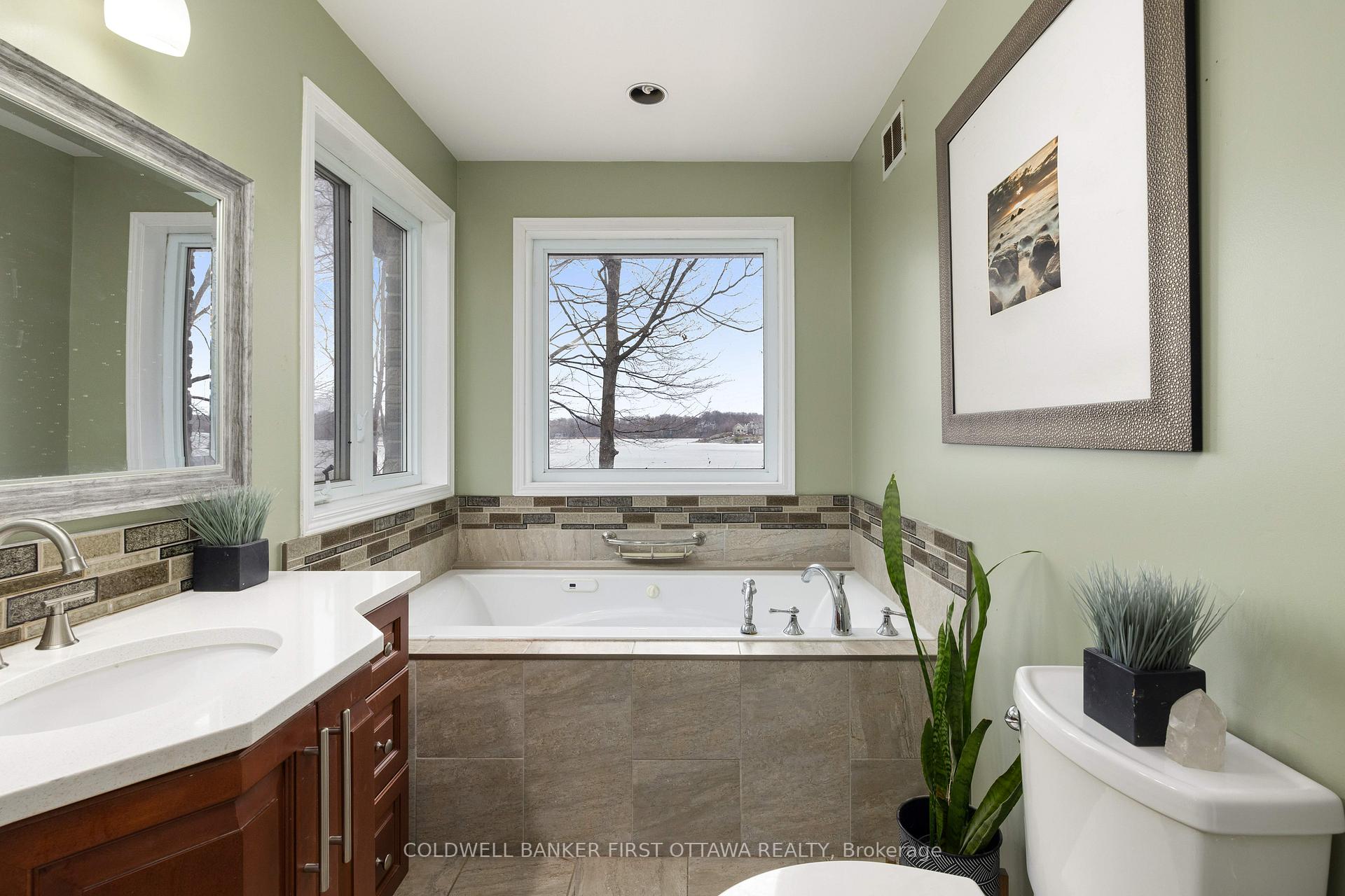 Photo 26 of 4004 Hiawatha Lane, Frontenac, Frontenac South — HOMEH