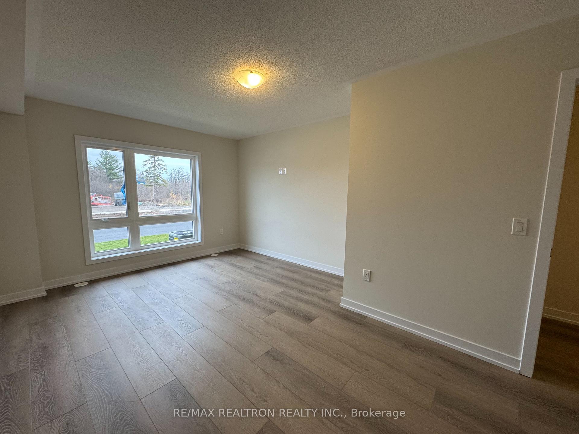 Photo 4 of 3080 Harasym Trail, Oakville, Northwest — HOMEH