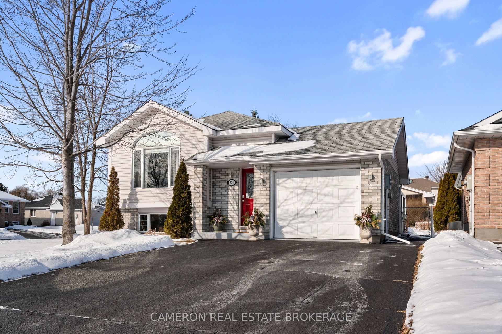 Photo 1 of 225 Wellington Street E, Cornwall — HOMEH