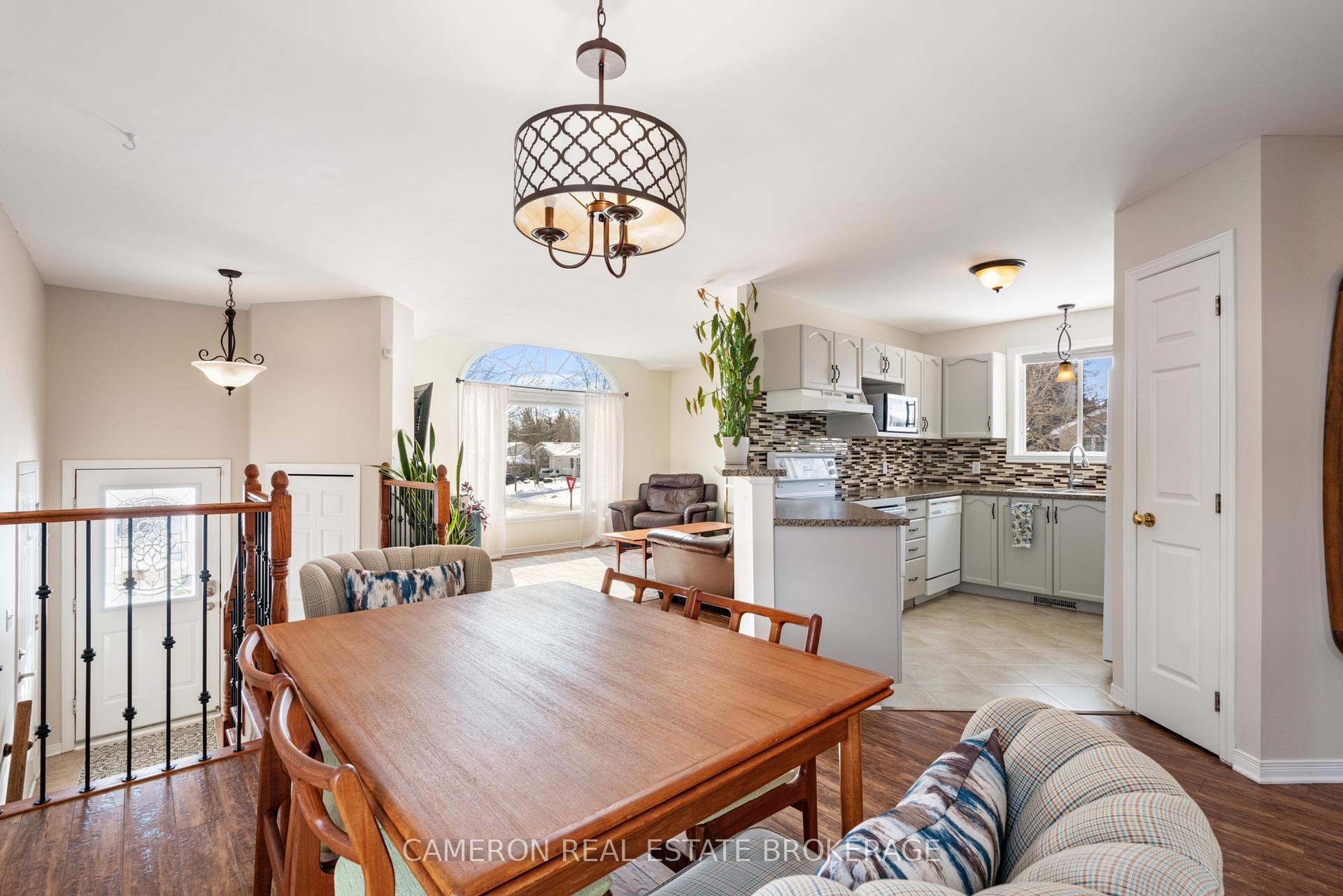 Photo 10 of 225 Wellington Street E, Cornwall — HOMEH