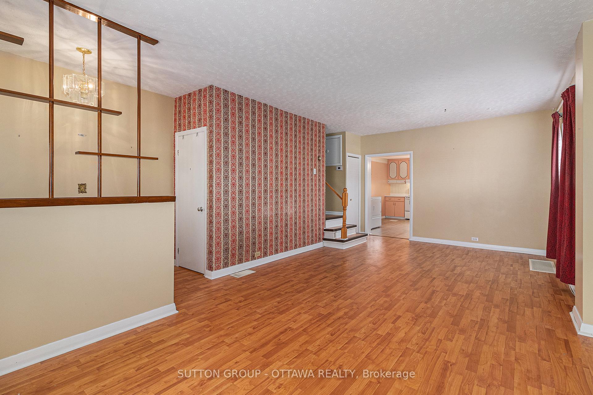 Photo 6 of 1341 Raven Avenue, Ottawa, Carlington — HOMEH