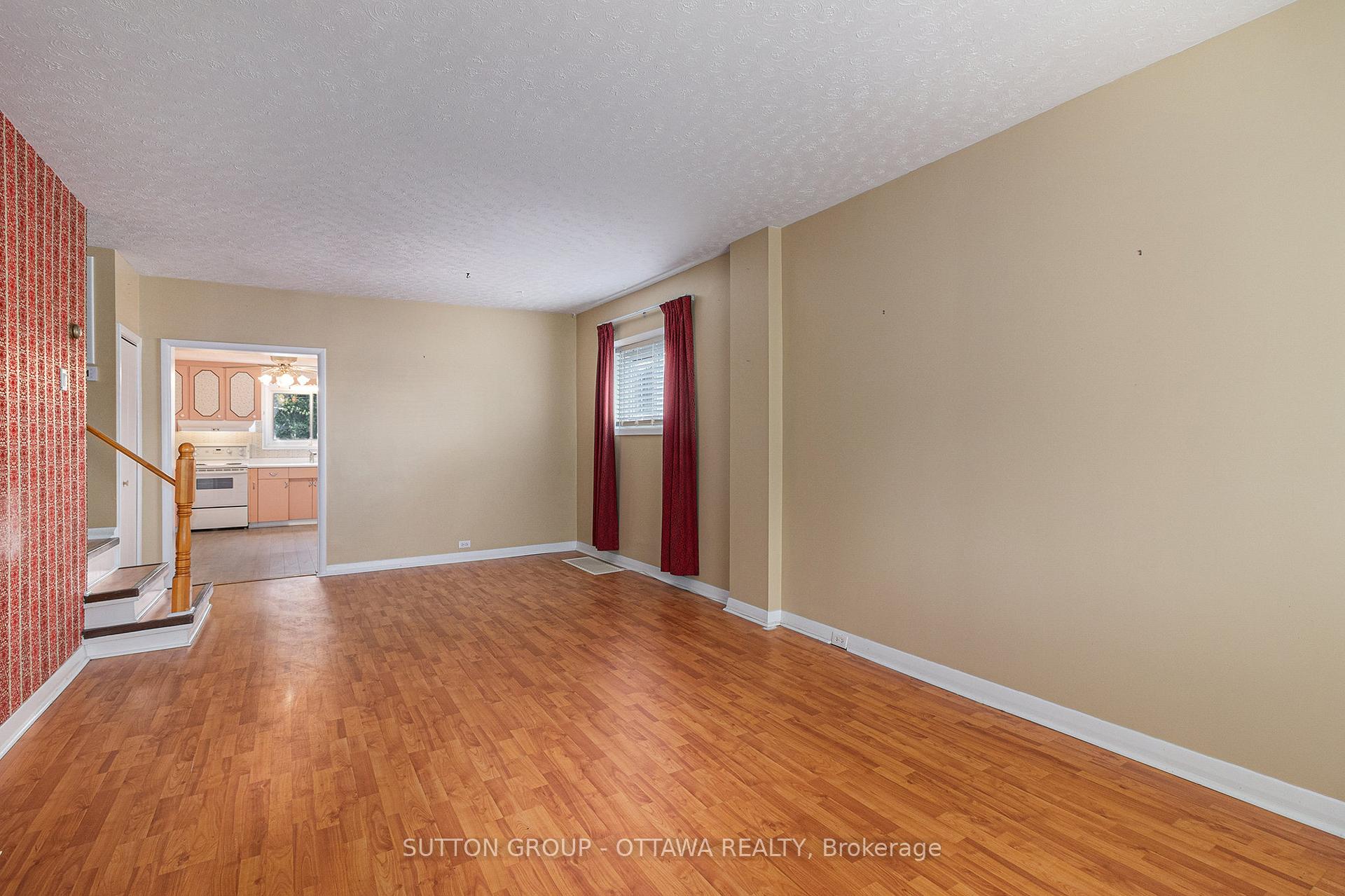 Photo 7 of 1341 Raven Avenue, Ottawa, Carlington — HOMEH