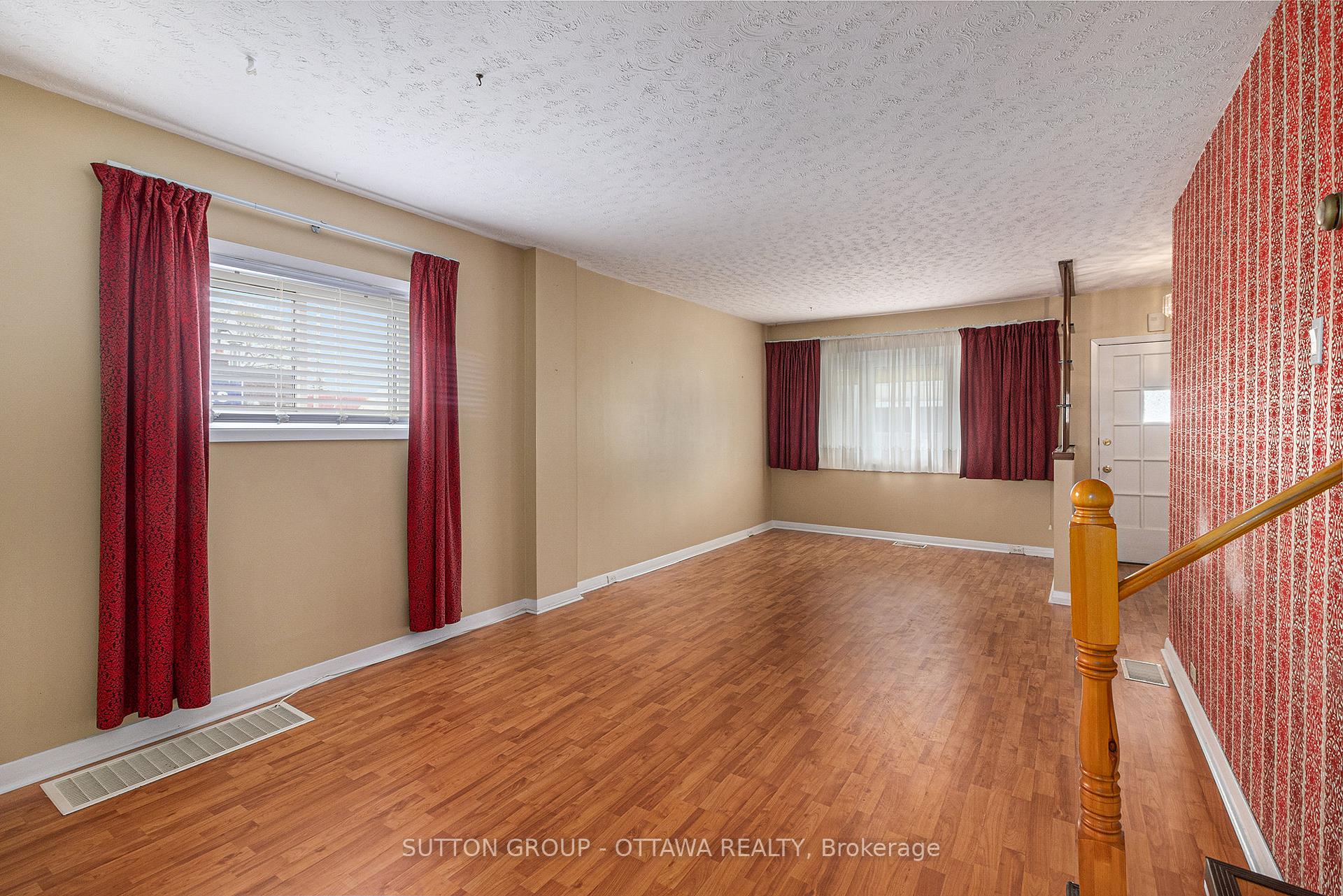 Photo 9 of 1341 Raven Avenue, Ottawa, Carlington — HOMEH