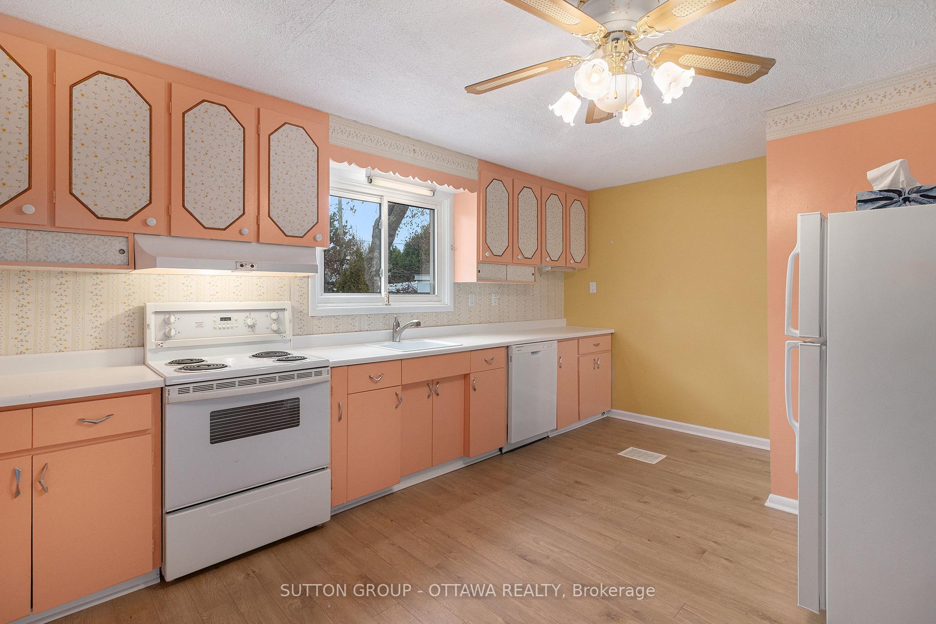 Photo 8 of 1341 Raven Avenue, Ottawa, Carlington — HOMEH