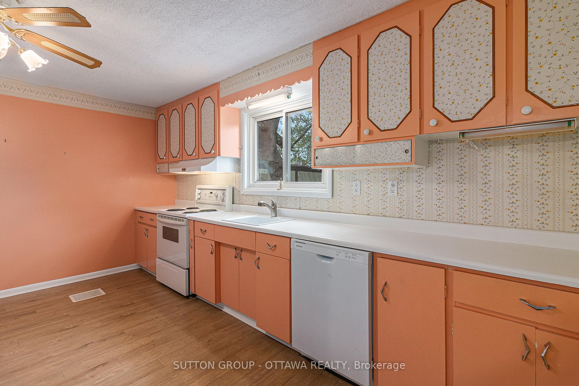 Photo 12 of 1341 Raven Avenue, Ottawa, Carlington — HOMEH