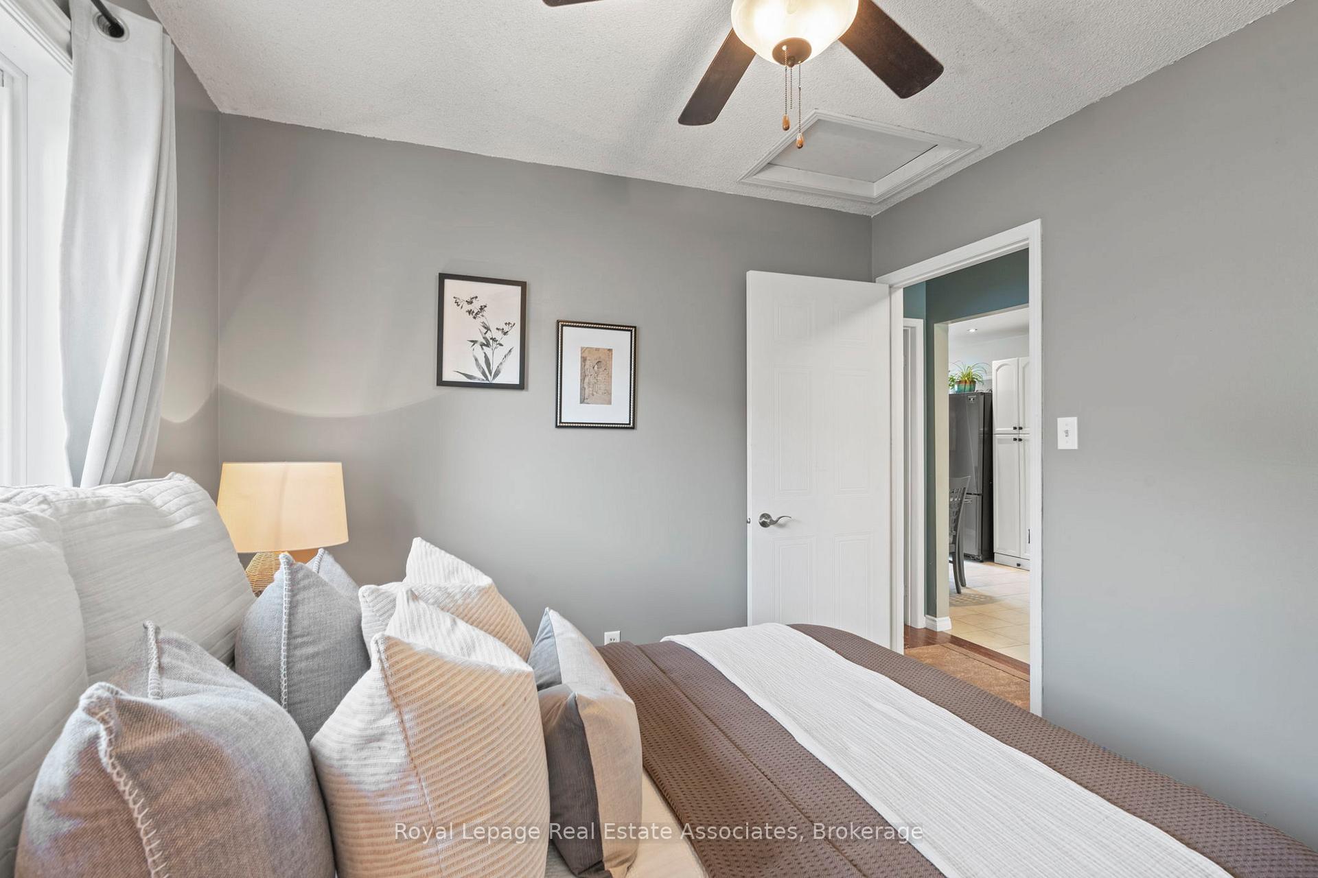 Photo 20 of 35 Willey Drive, Clarington, Bowmanville — HOMEH