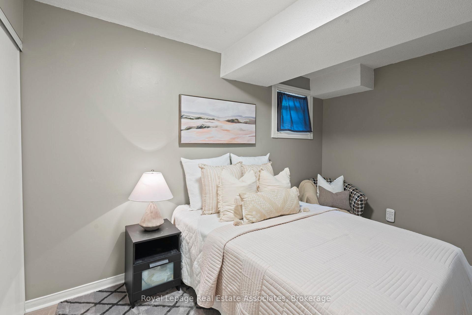Photo 23 of 35 Willey Drive, Clarington, Bowmanville — HOMEH