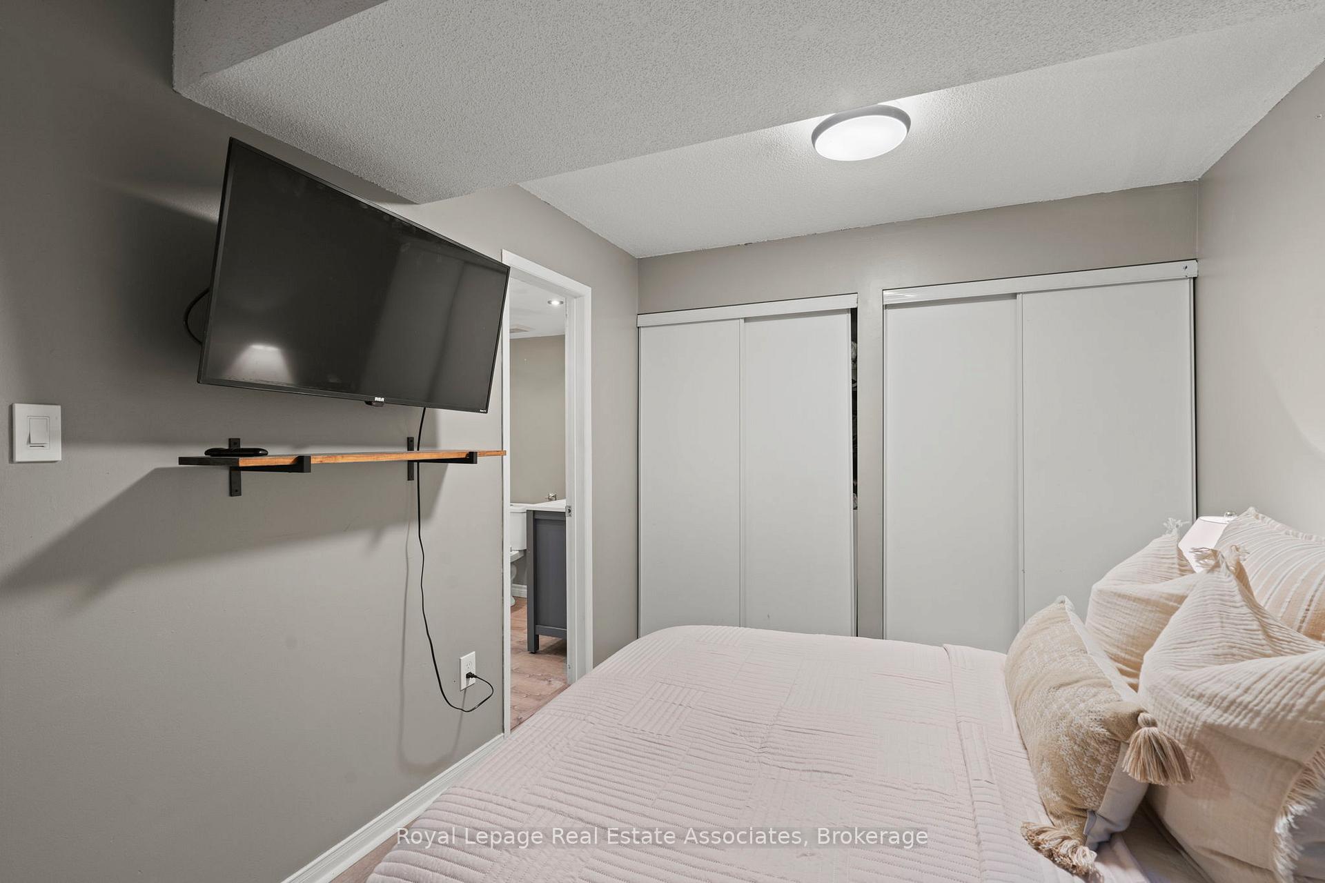 Photo 25 of 35 Willey Drive, Clarington, Bowmanville — HOMEH