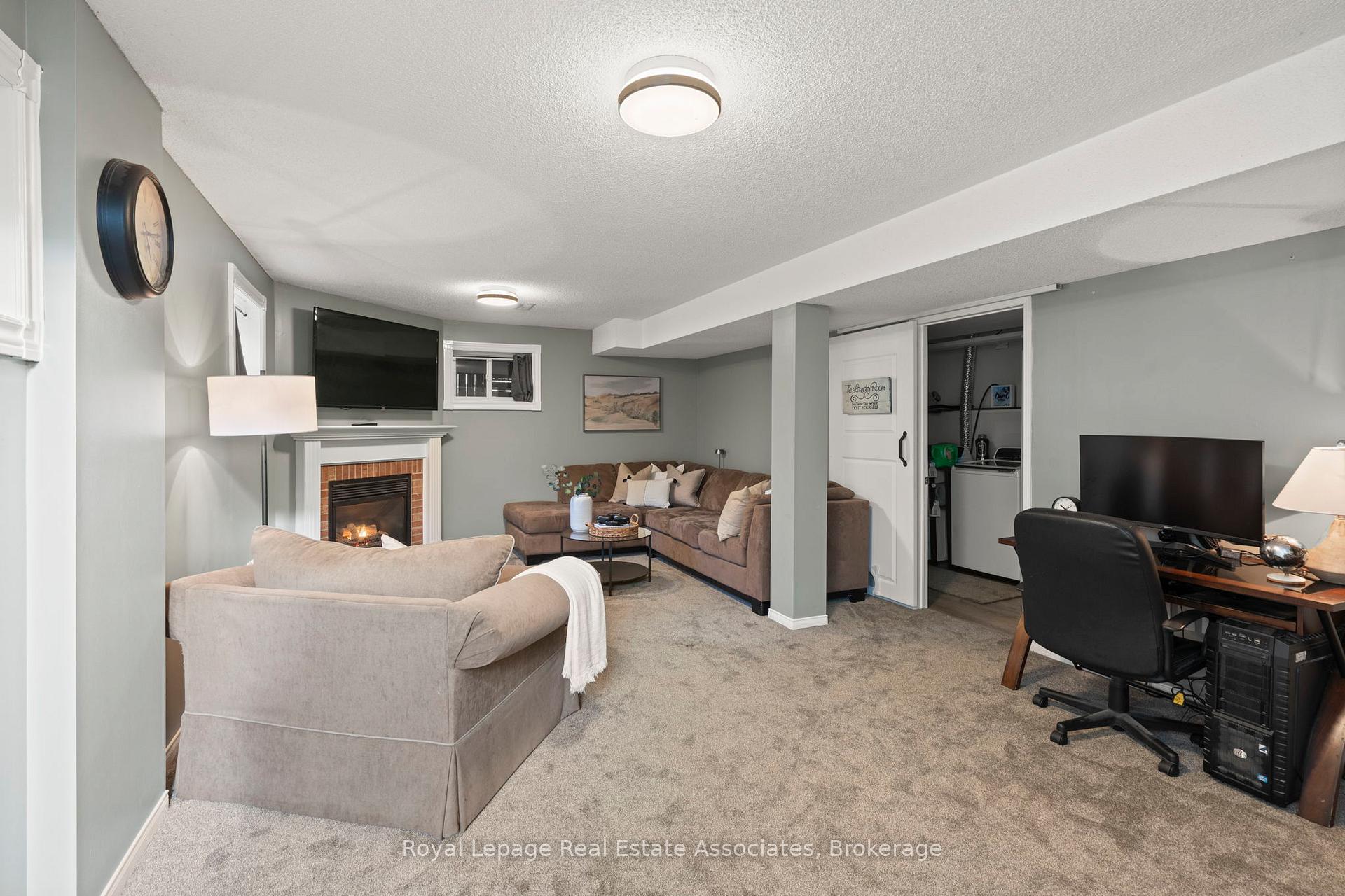 Photo 28 of 35 Willey Drive, Clarington, Bowmanville — HOMEH