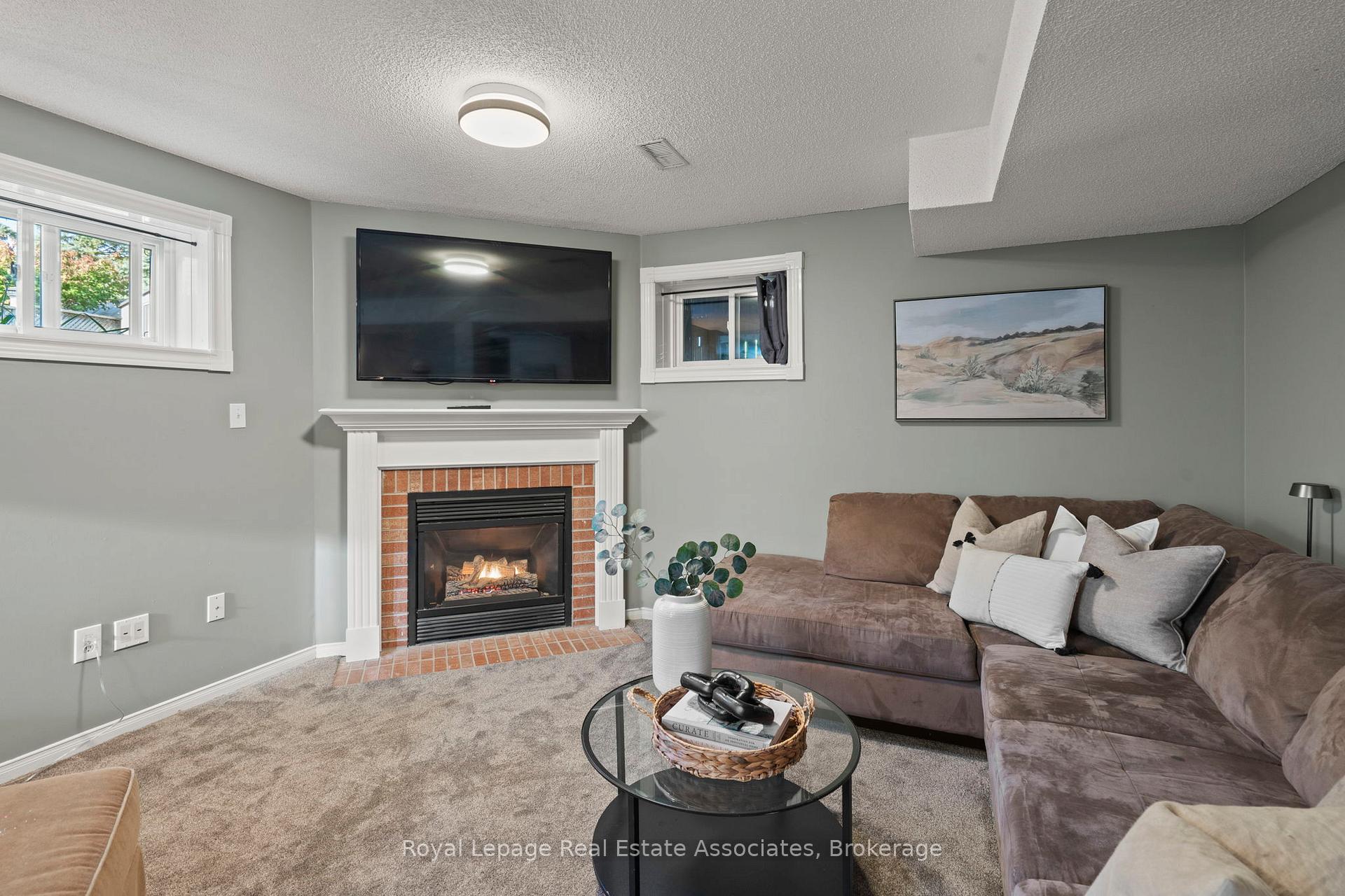 Photo 30 of 35 Willey Drive, Clarington, Bowmanville — HOMEH