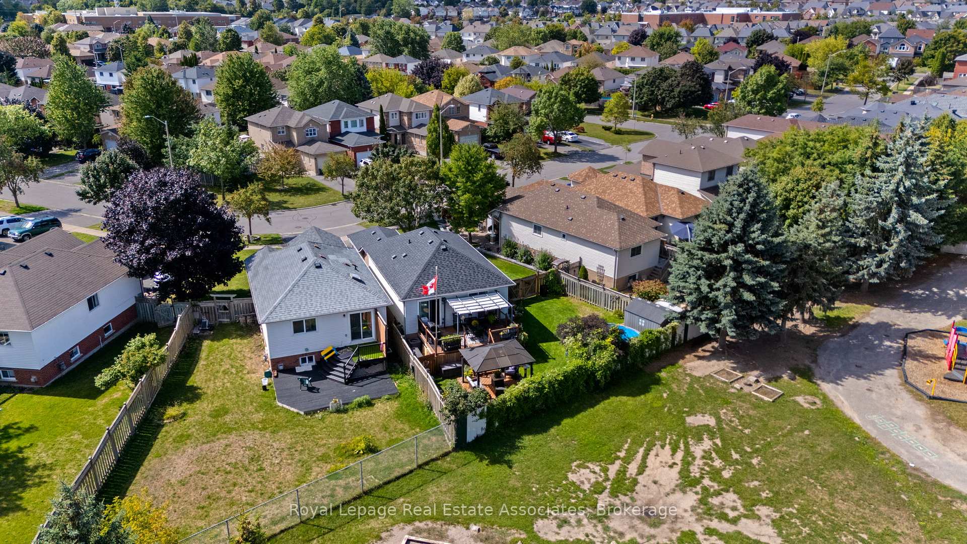 Photo 48 of 35 Willey Drive, Clarington, Bowmanville — HOMEH