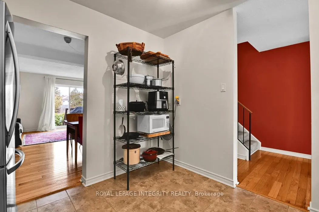 Photo 5 of 430 Sandhamn Private, Ottawa, Hunt Club Park/Greenboro — HOMEH