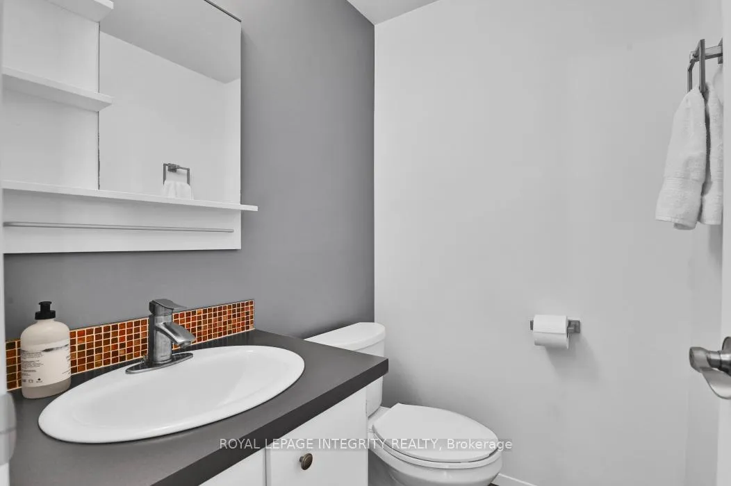Photo 12 of 430 Sandhamn Private, Ottawa, Hunt Club Park/Greenboro — HOMEH