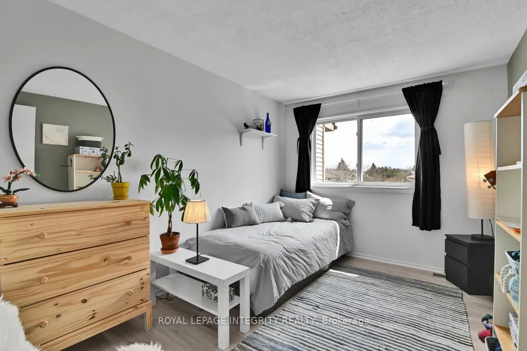 Photo 13 of 430 Sandhamn Private, Ottawa, Hunt Club Park/Greenboro — HOMEH