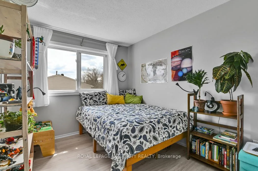 Photo 15 of 430 Sandhamn Private, Ottawa, Hunt Club Park/Greenboro — HOMEH