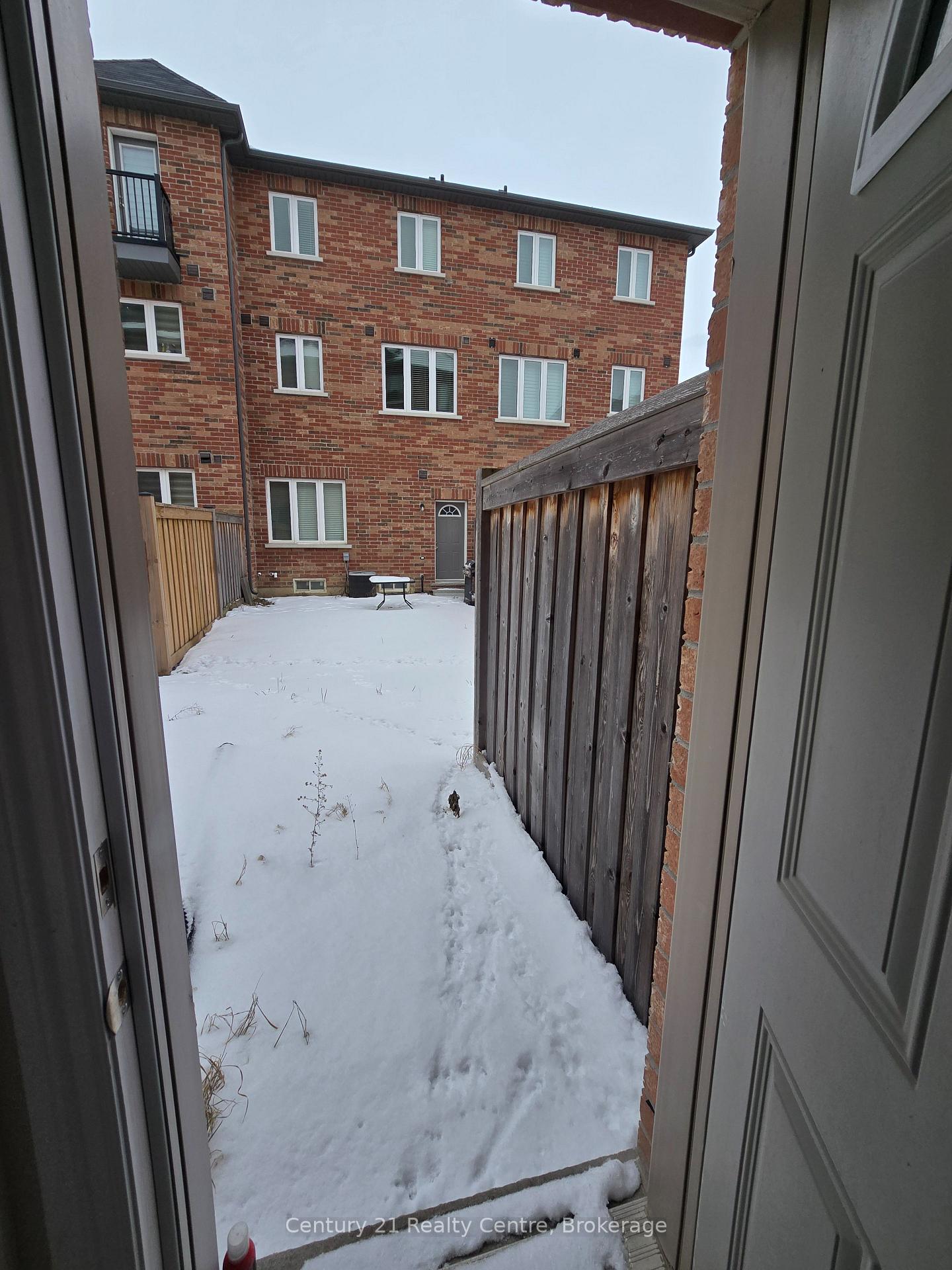 Photo 3 of 5 Shiff Crescent, Brampton, Heart Lake East — HOMEH