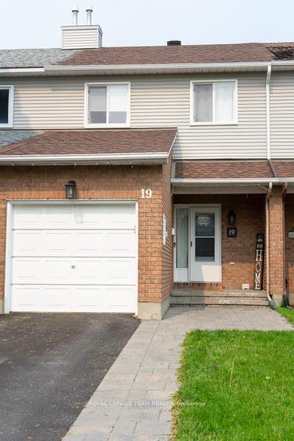 Front of 19 Armadale Crescent