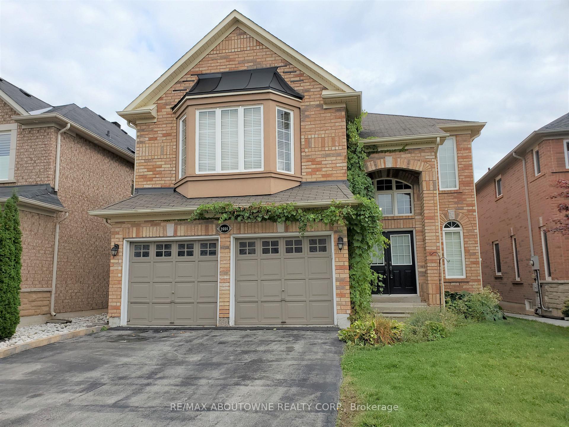 Photo 1 of 2086 Youngstown Gate, Oakville, Westmount — HOMEH