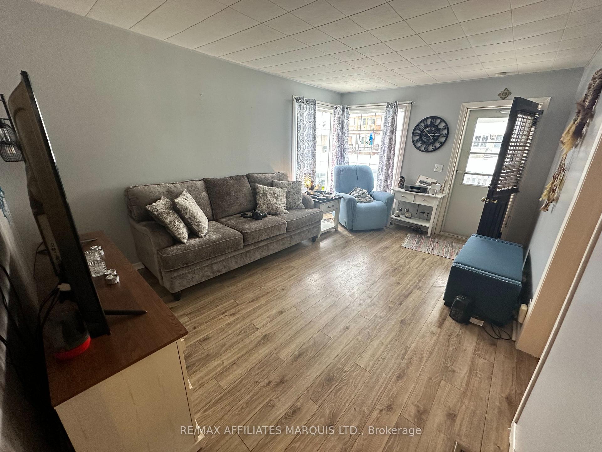 Photo 2 of 1223 Cumberland Street, Cornwall — HOMEH