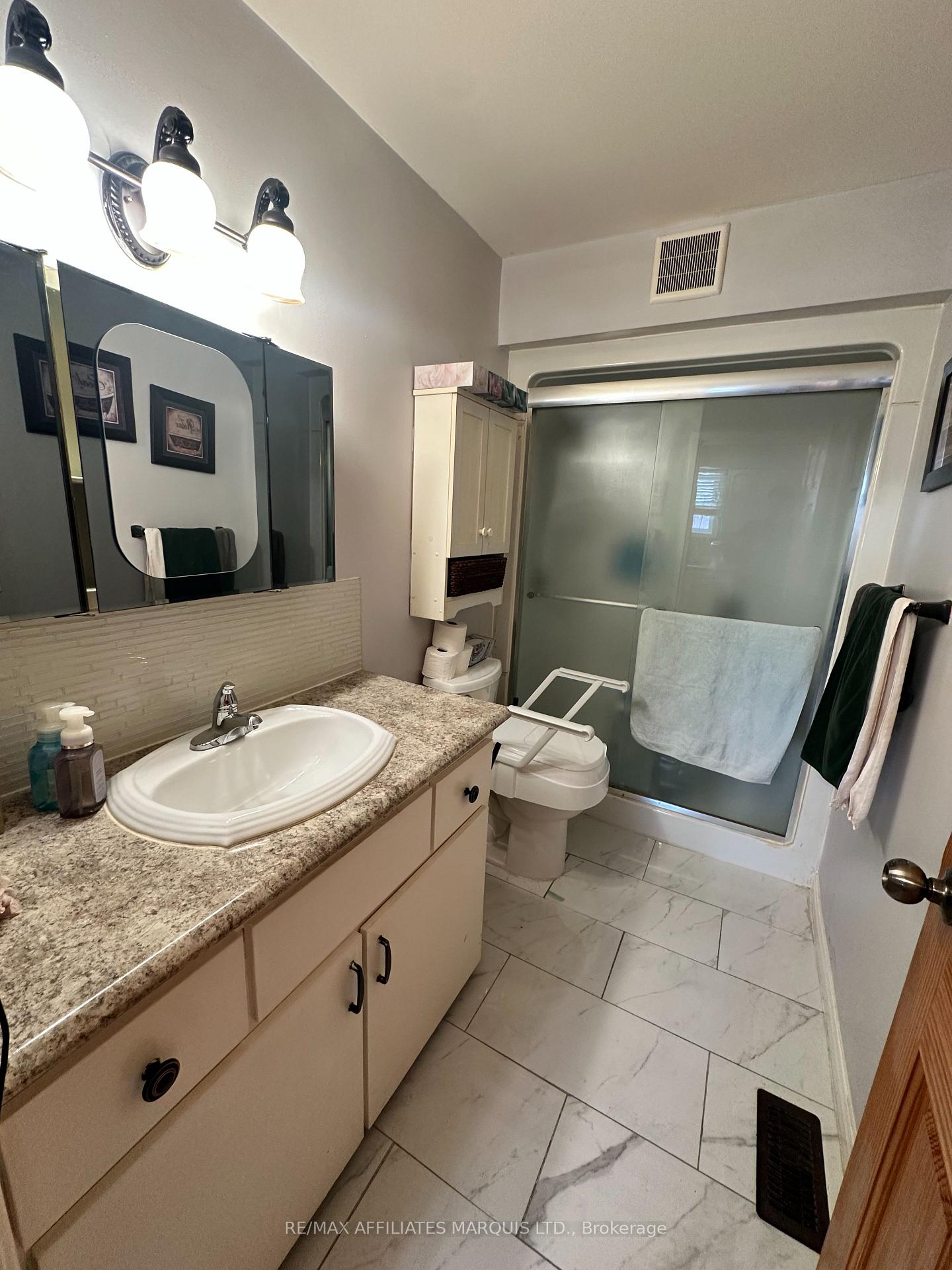Photo 5 of 1223 Cumberland Street, Cornwall — HOMEH
