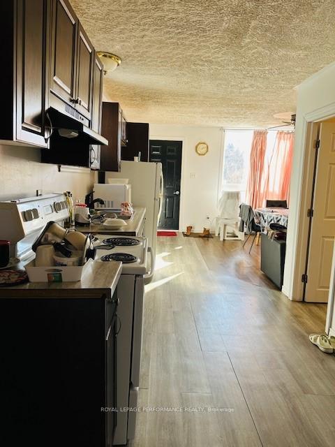 Photo 3 of 423-425 Victoria Street E, Cornwall — HOMEH