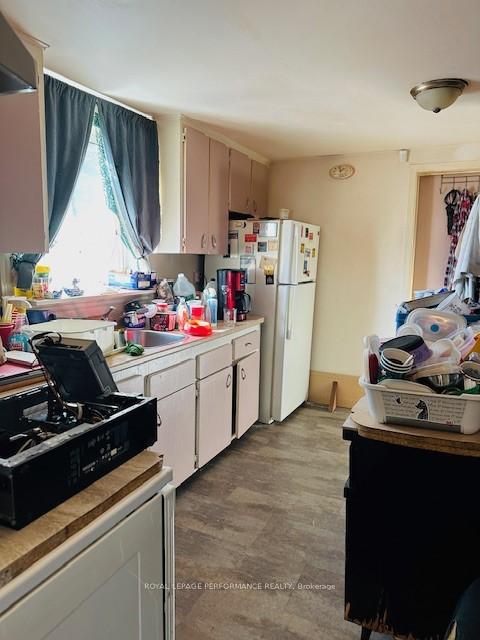 Photo 17 of 423-425 Victoria Street E, Cornwall — HOMEH