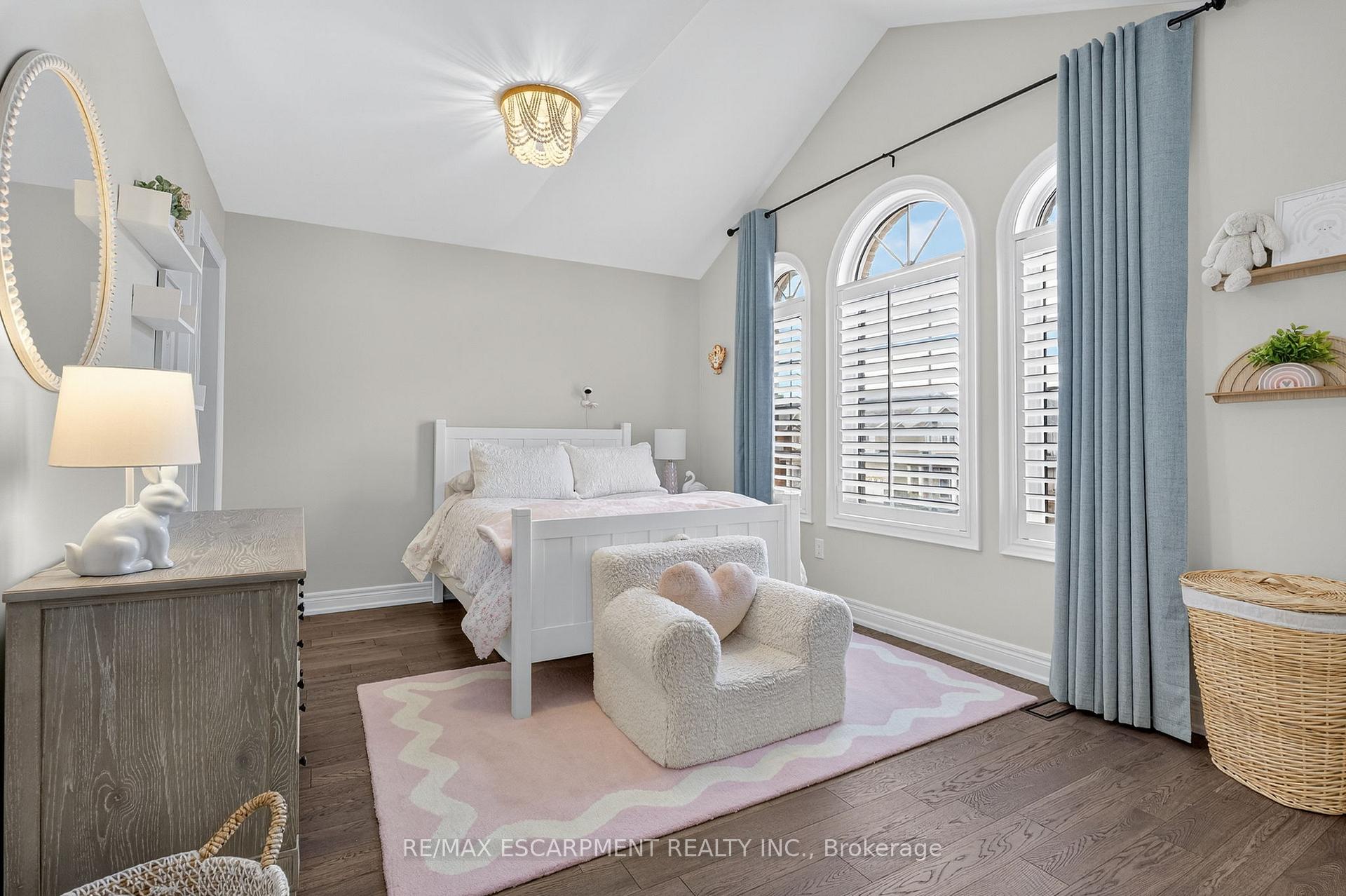 Photo 23 of 117 Wimberly Avenue, Hamilton, Waterdown — HOMEH