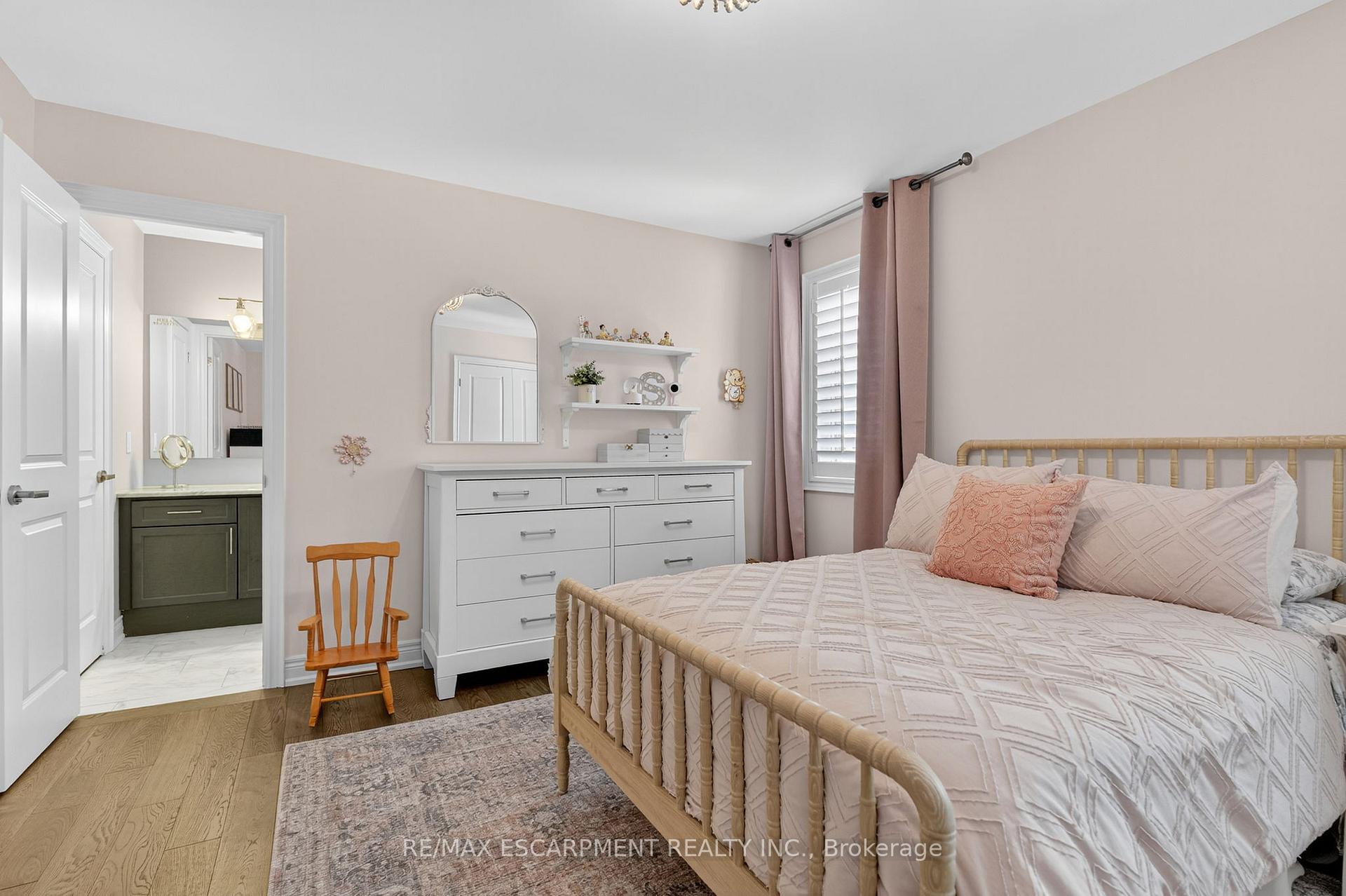 Photo 26 of 117 Wimberly Avenue, Hamilton, Waterdown — HOMEH