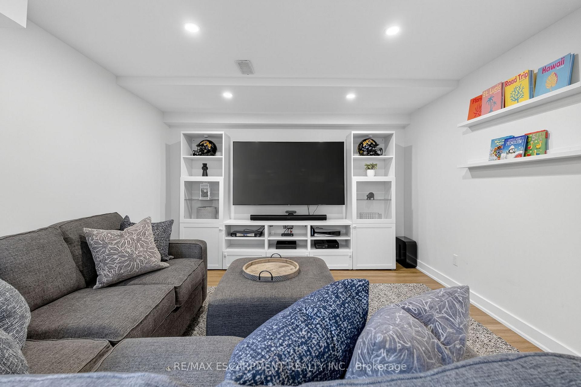 Photo 38 of 117 Wimberly Avenue, Hamilton, Waterdown — HOMEH