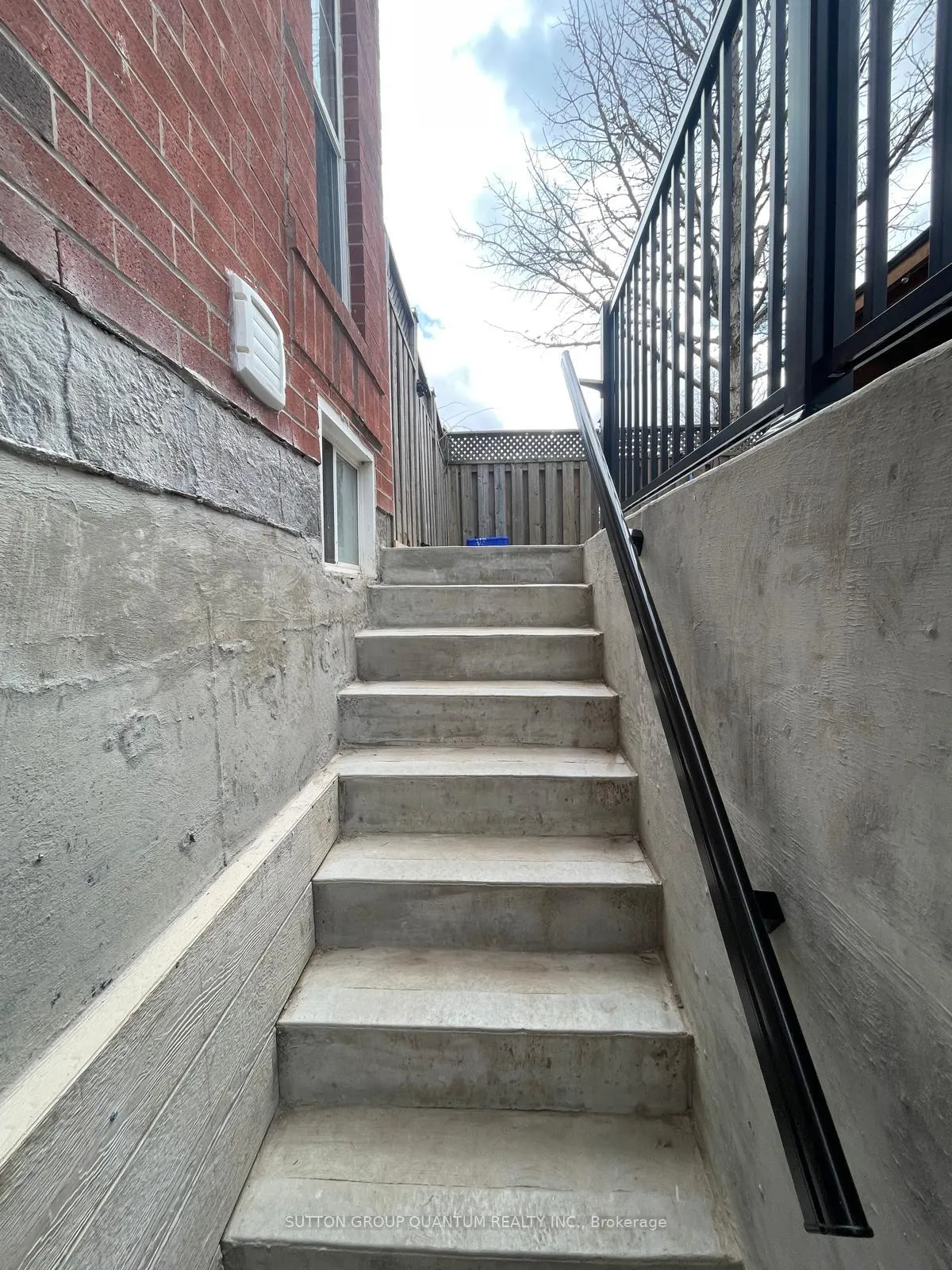 Photo 3 of Unit Basement, 2404 Fundy Drive, Oakville, Westmount — HOMEH