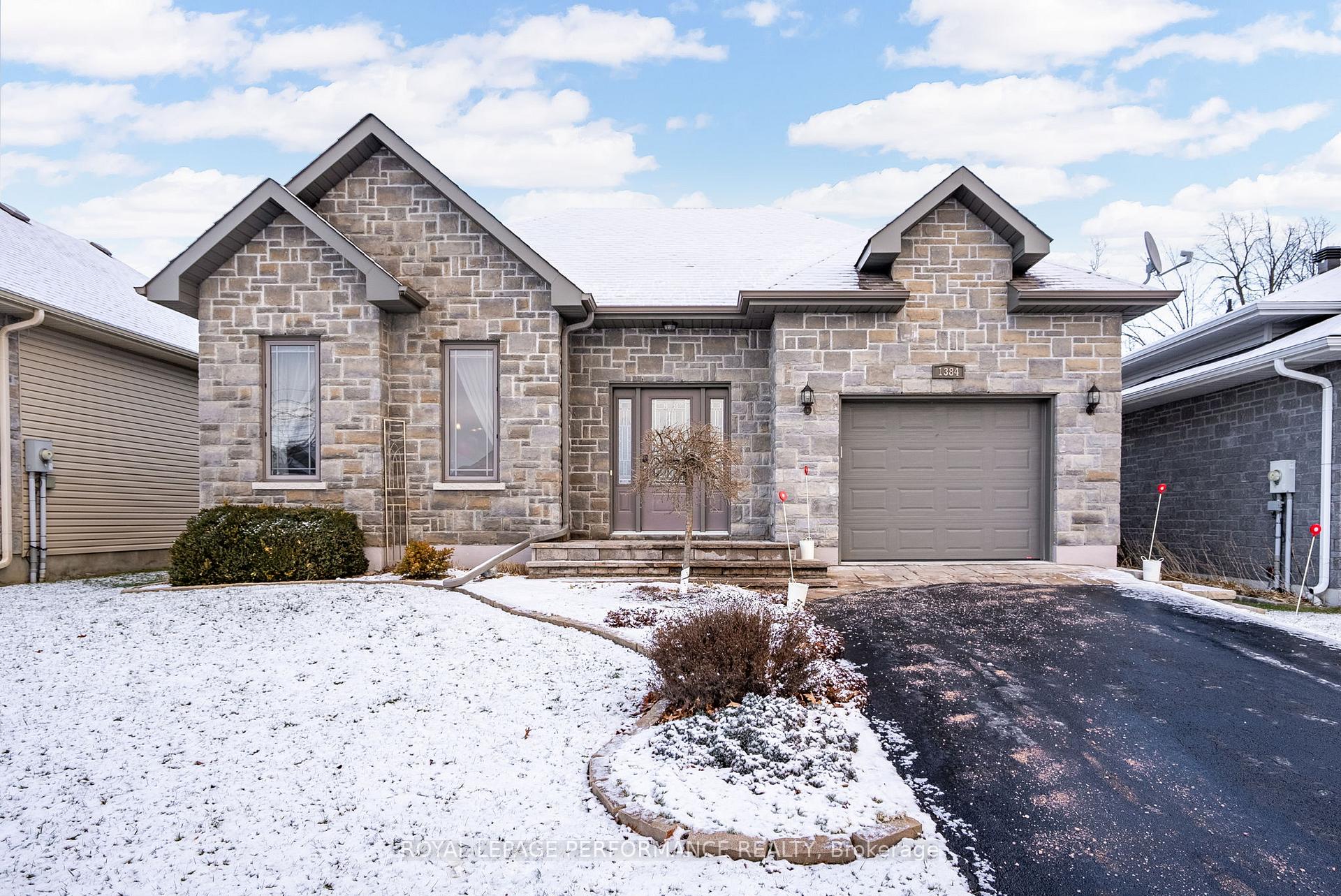 Photo 1 of 1384 Arba Court, Cornwall — HOMEH