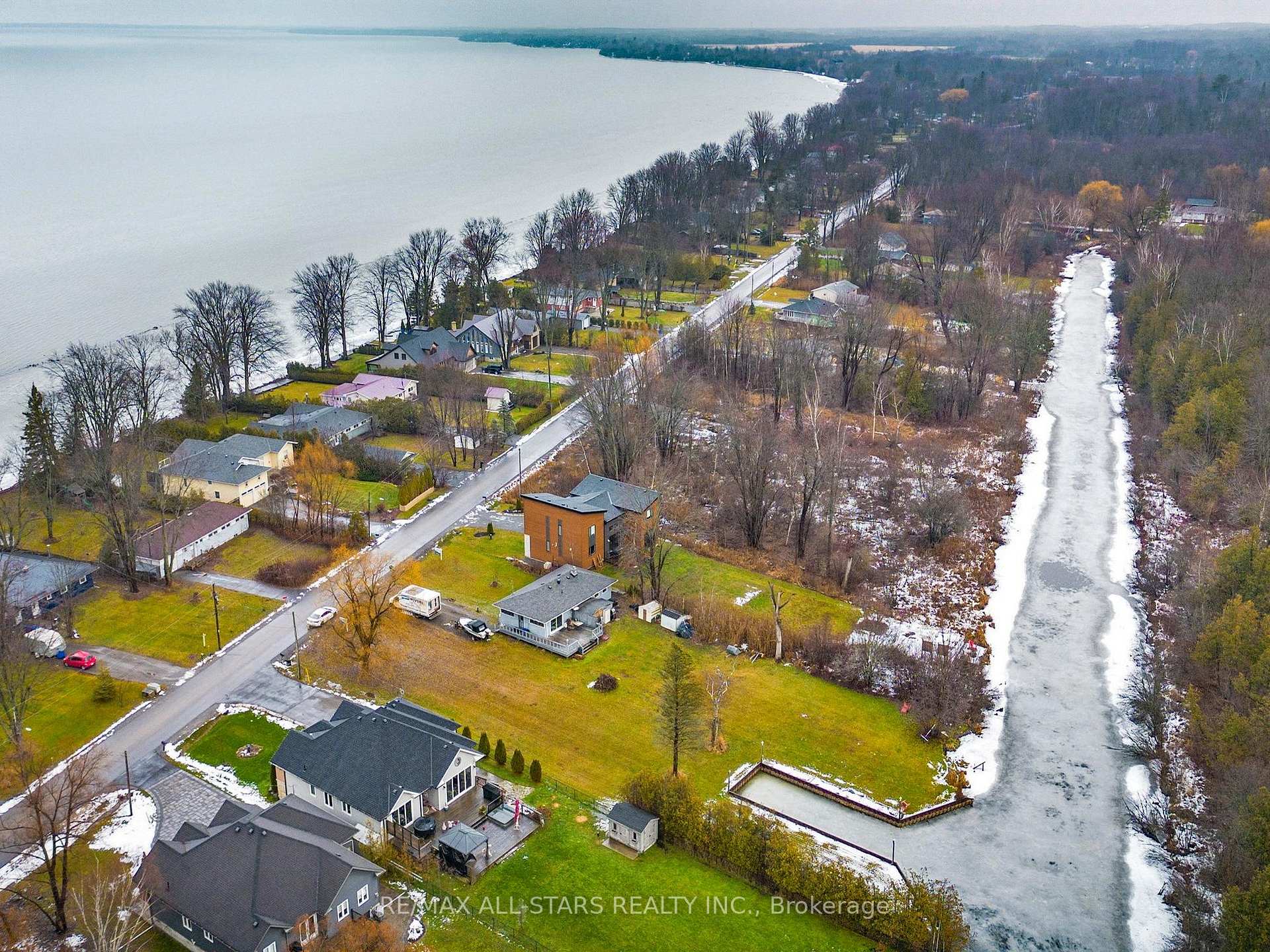 Photo 9 of 67B Irving Drive, Georgina, Pefferlaw — HOMEH