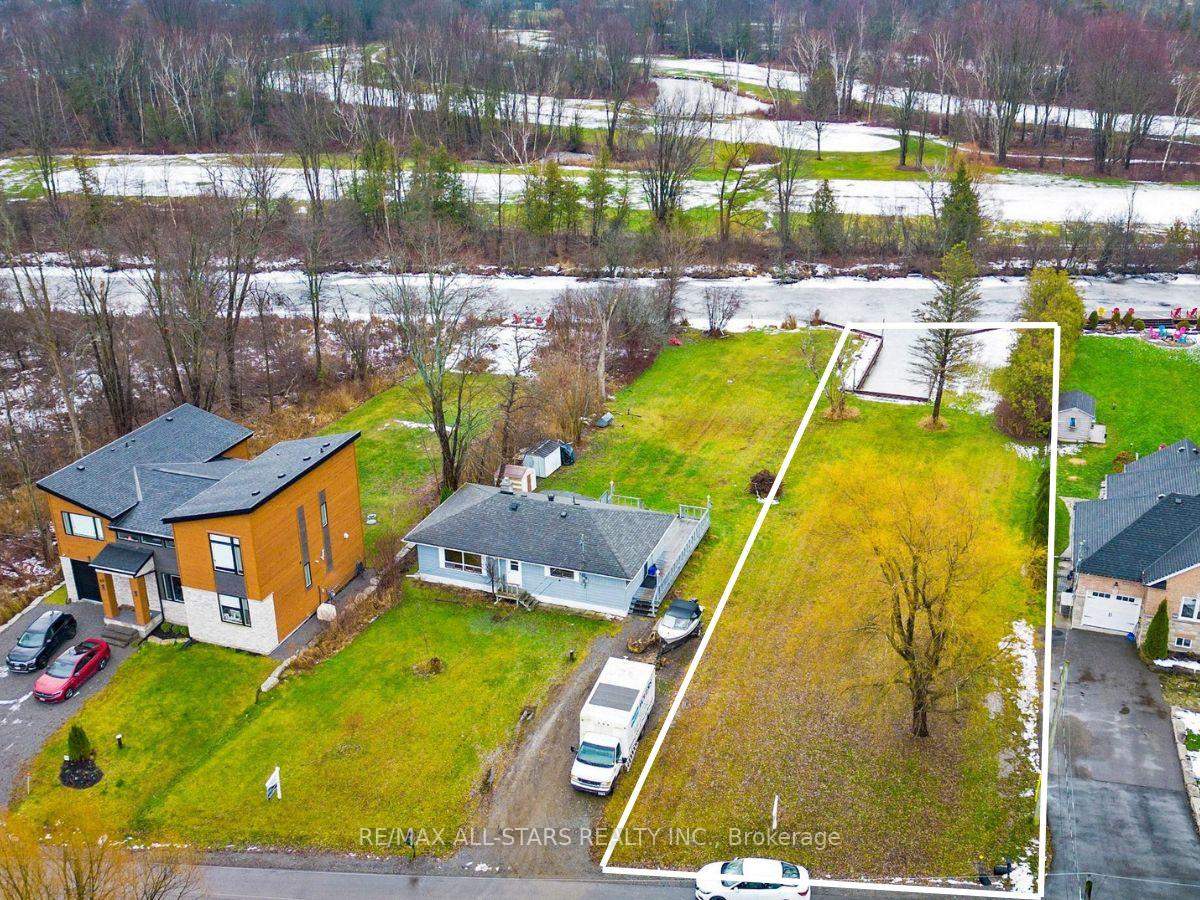 Photo 15 of 67B Irving Drive, Georgina, Pefferlaw — HOMEH