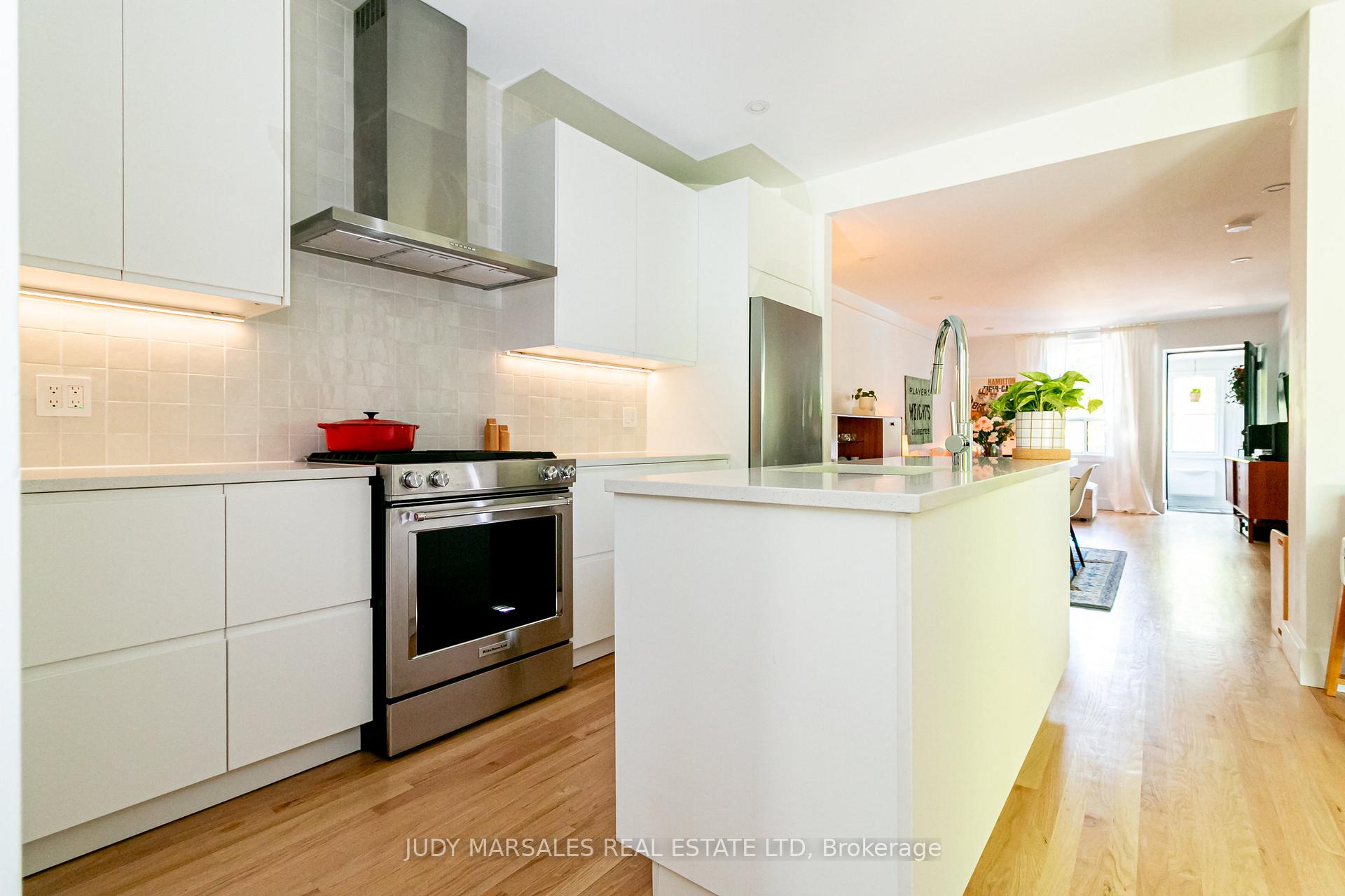 Photo 11 of 163 Ferrie Street E, Hamilton, North End — HOMEH