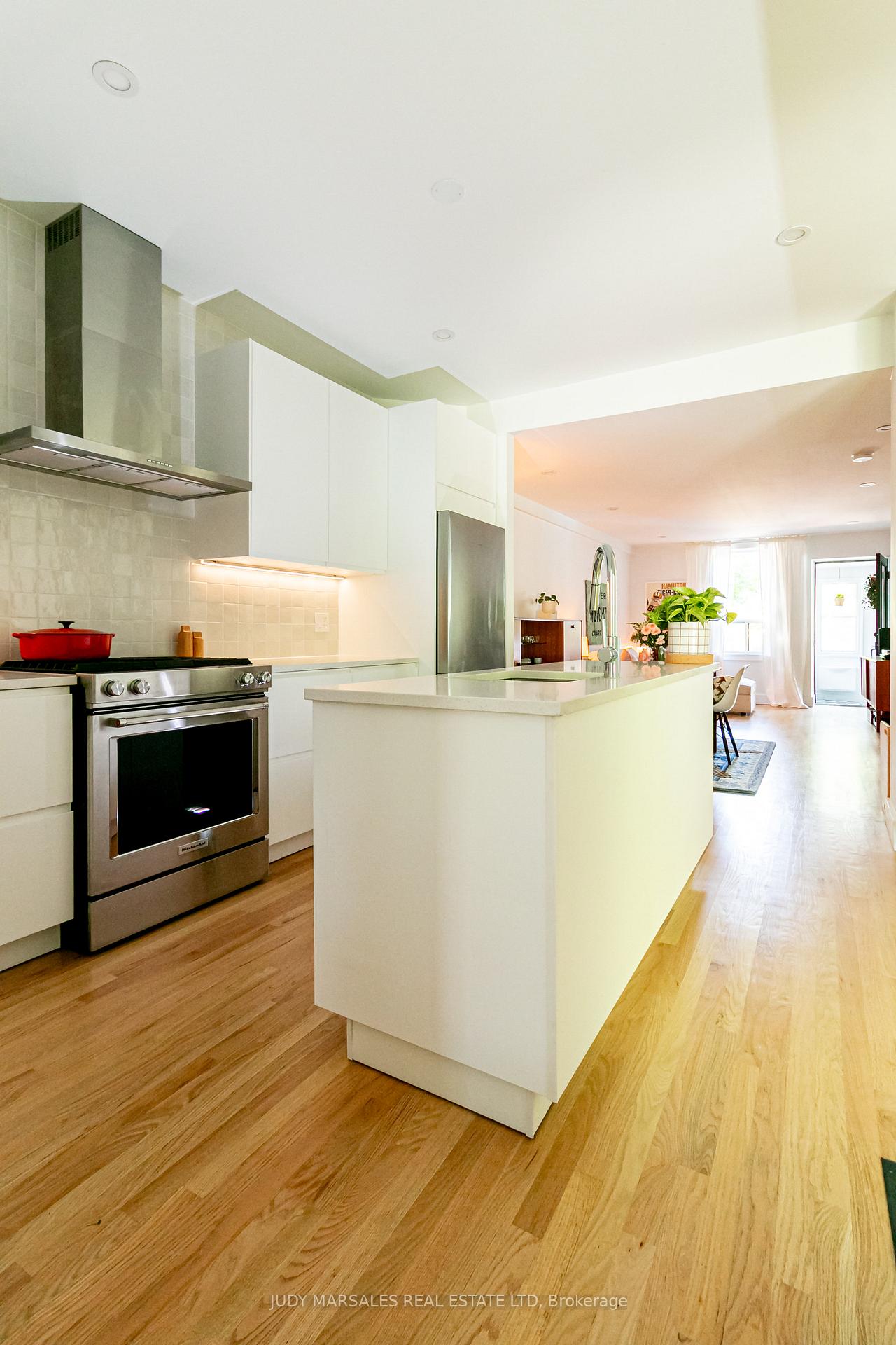Photo 12 of 163 Ferrie Street E, Hamilton, North End — HOMEH