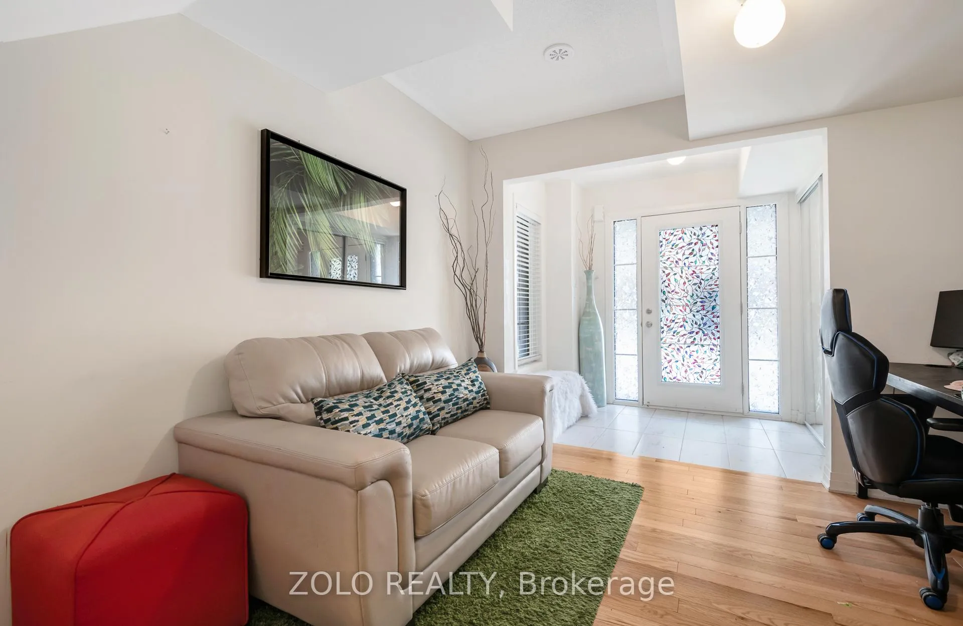 Photo 6 of 261 Lord Elgin Lane, Clarington, Bowmanville — HOMEH